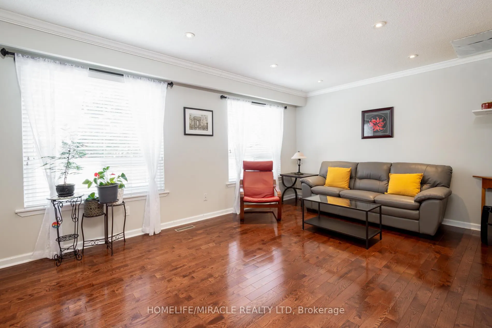 Photo 7 of Unit 51, 70 Moregate Crescent, Brampton, Central Park — HOMEH