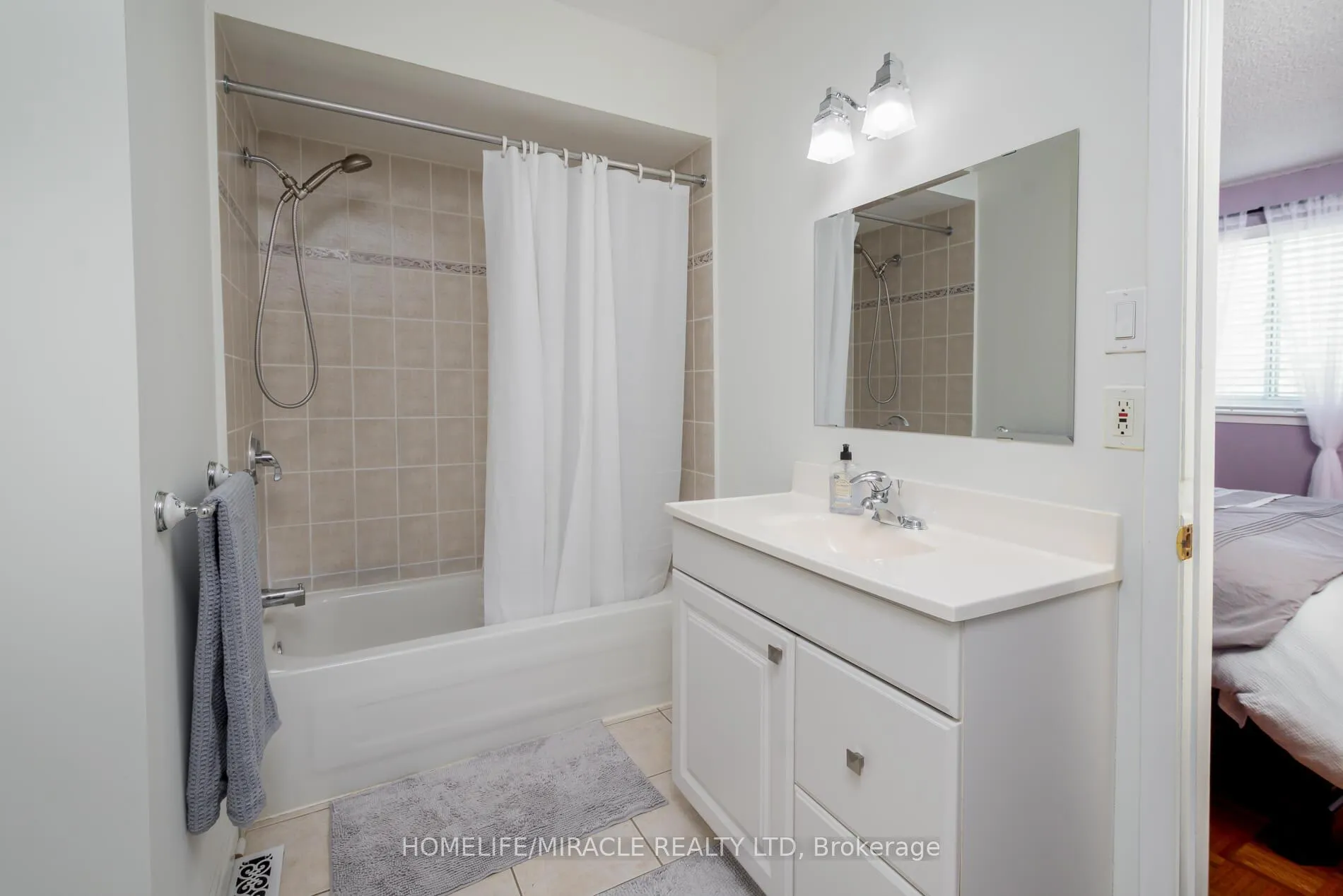 Photo 24 of Unit 51, 70 Moregate Crescent, Brampton, Central Park — HOMEH