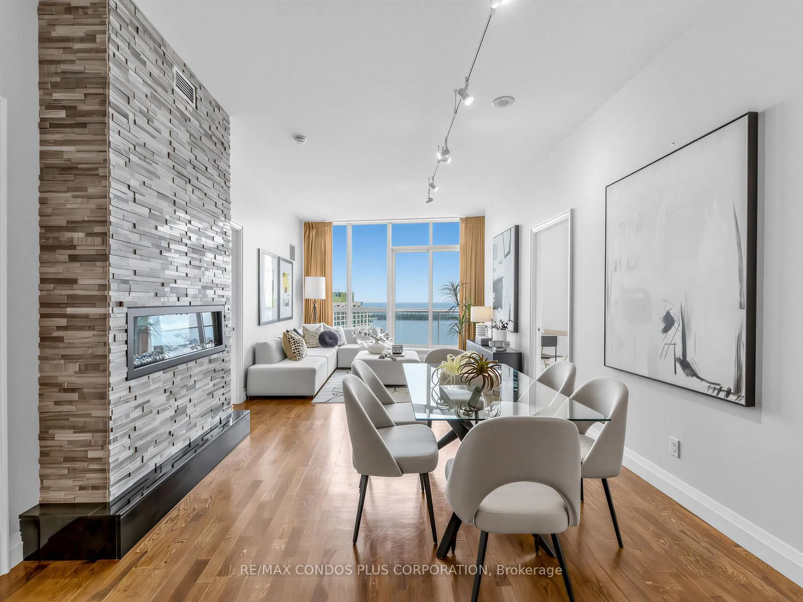 Photo 3 of Unit PH2, 208 Queens Quay W, Toronto, Waterfront Communities — HOMEH
