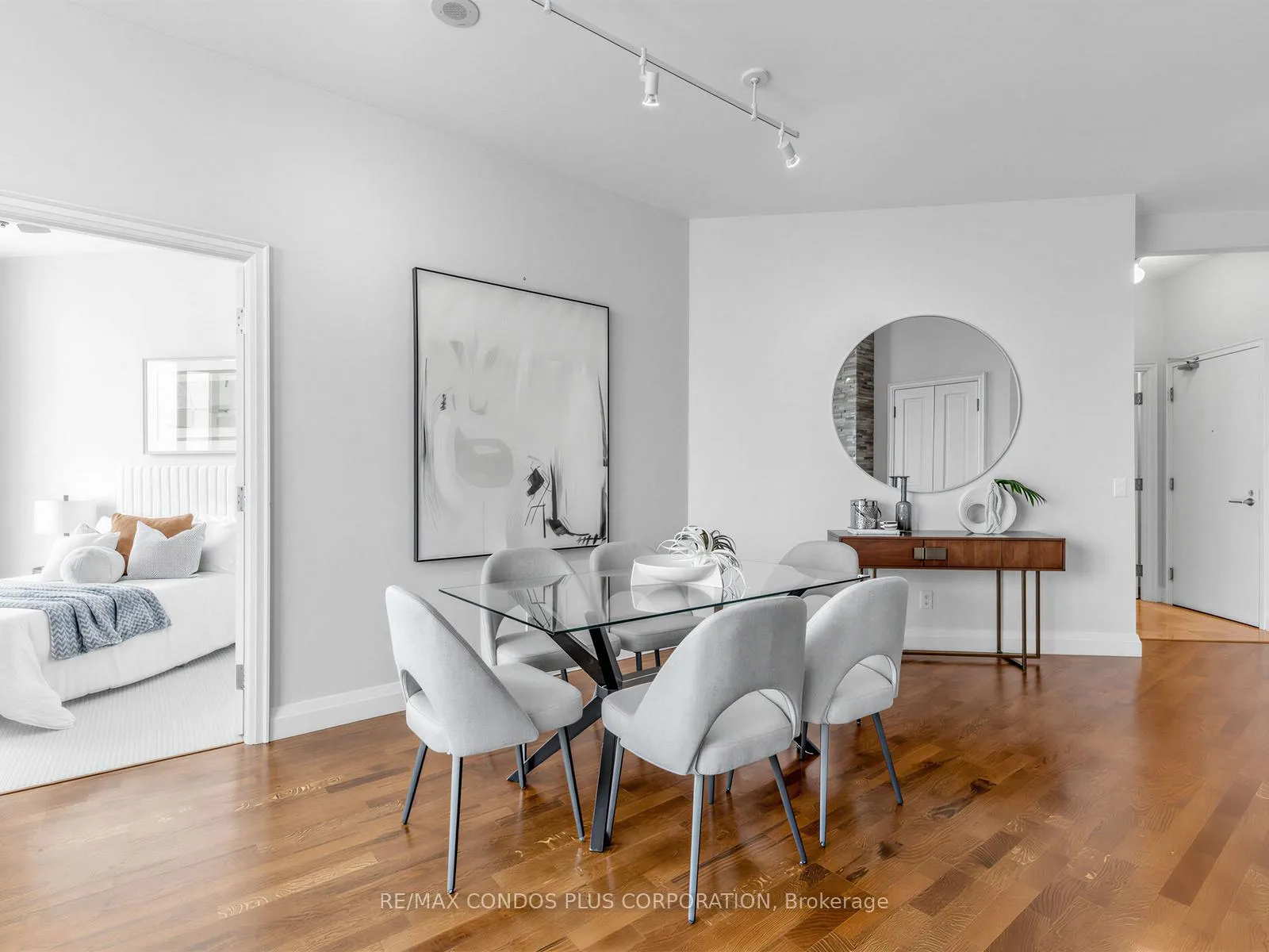 Photo 7 of Unit PH2, 208 Queens Quay W, Toronto, Waterfront Communities — HOMEH