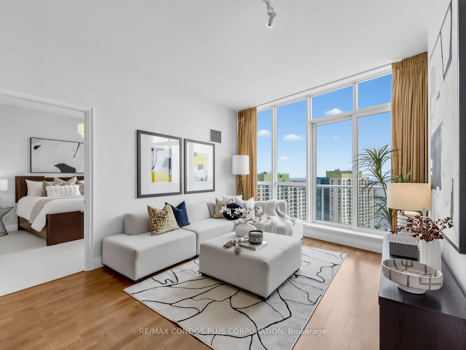 Photo 9 of Unit PH2, 208 Queens Quay W, Toronto, Waterfront Communities — HOMEH