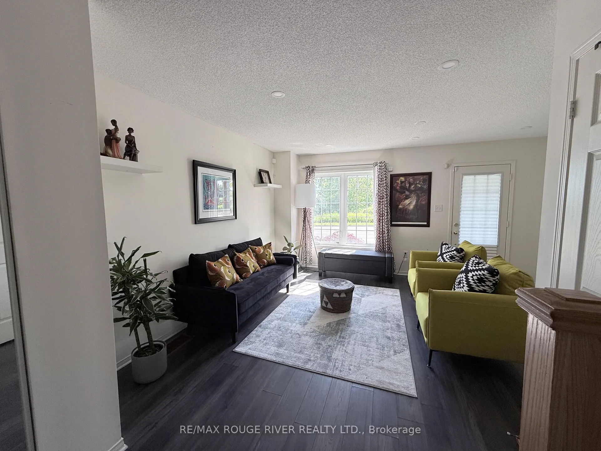 Photo 6 of 906 Audley Road N, Ajax, Central East — HOMEH