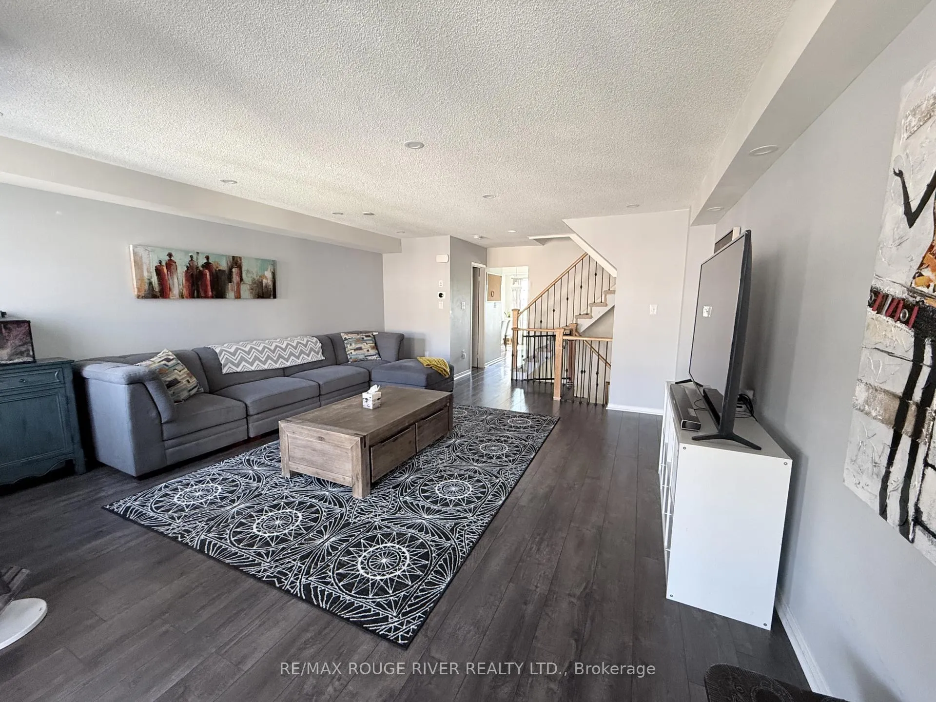 Photo 19 of 906 Audley Road N, Ajax, Central East — HOMEH