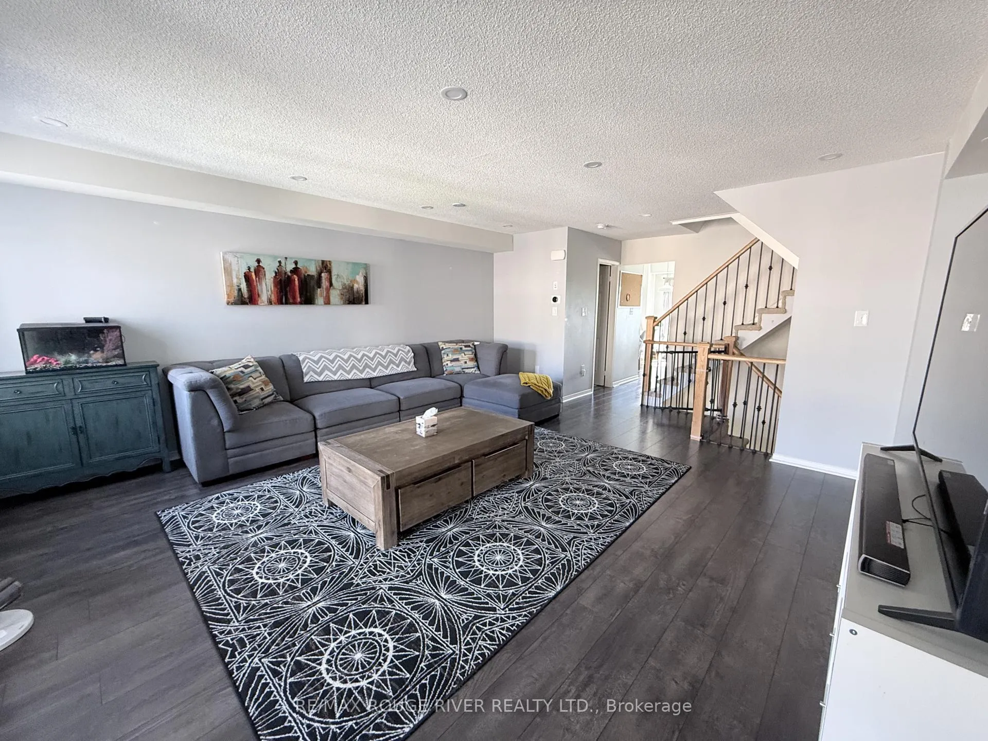 Photo 20 of 906 Audley Road N, Ajax, Central East — HOMEH