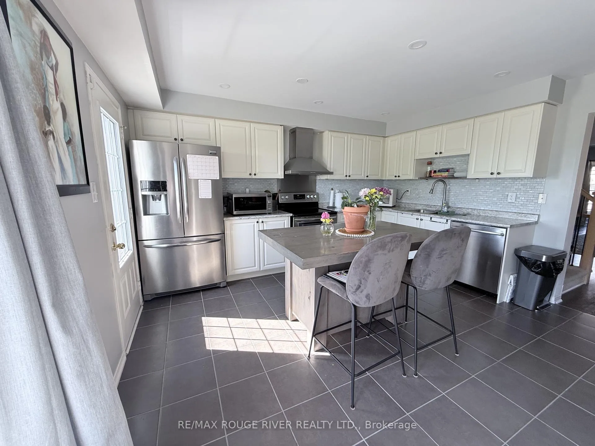 Photo 30 of 906 Audley Road N, Ajax, Central East — HOMEH