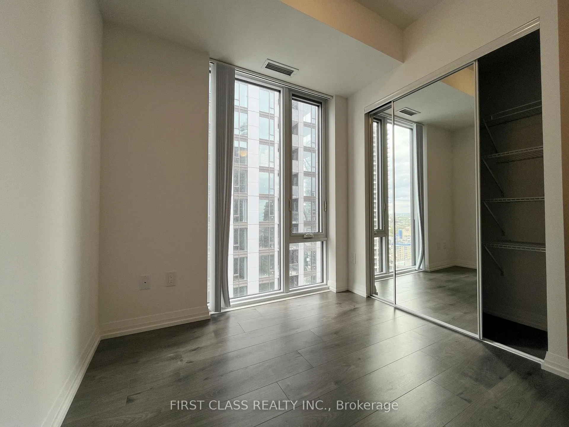 Photo 8 of Unit 3205, 8 Widmer Street, Toronto, Waterfront Communities — HOMEH