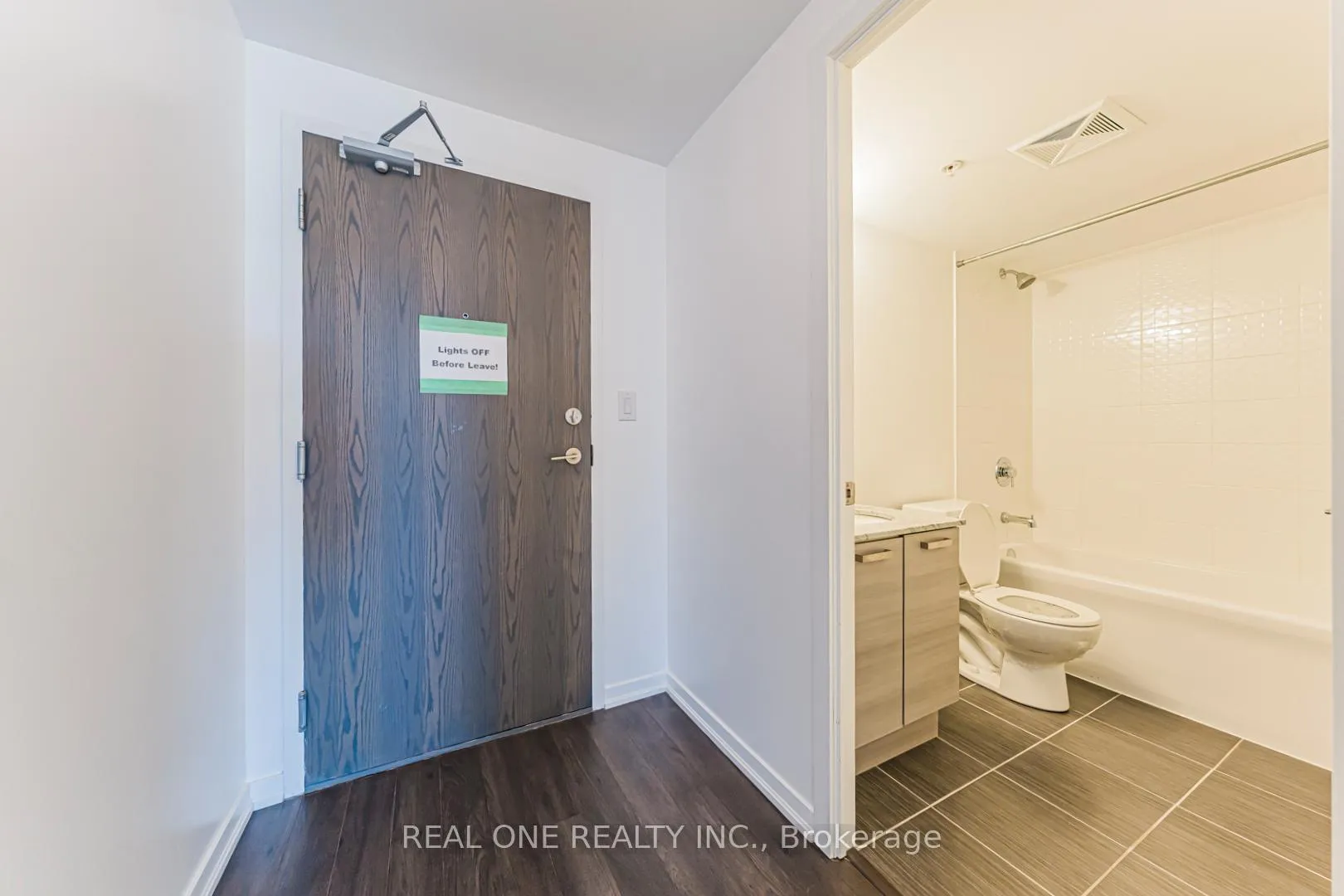 Photo 4 of Unit 846, 68 Abell Street, Toronto, Little Portugal — HOMEH