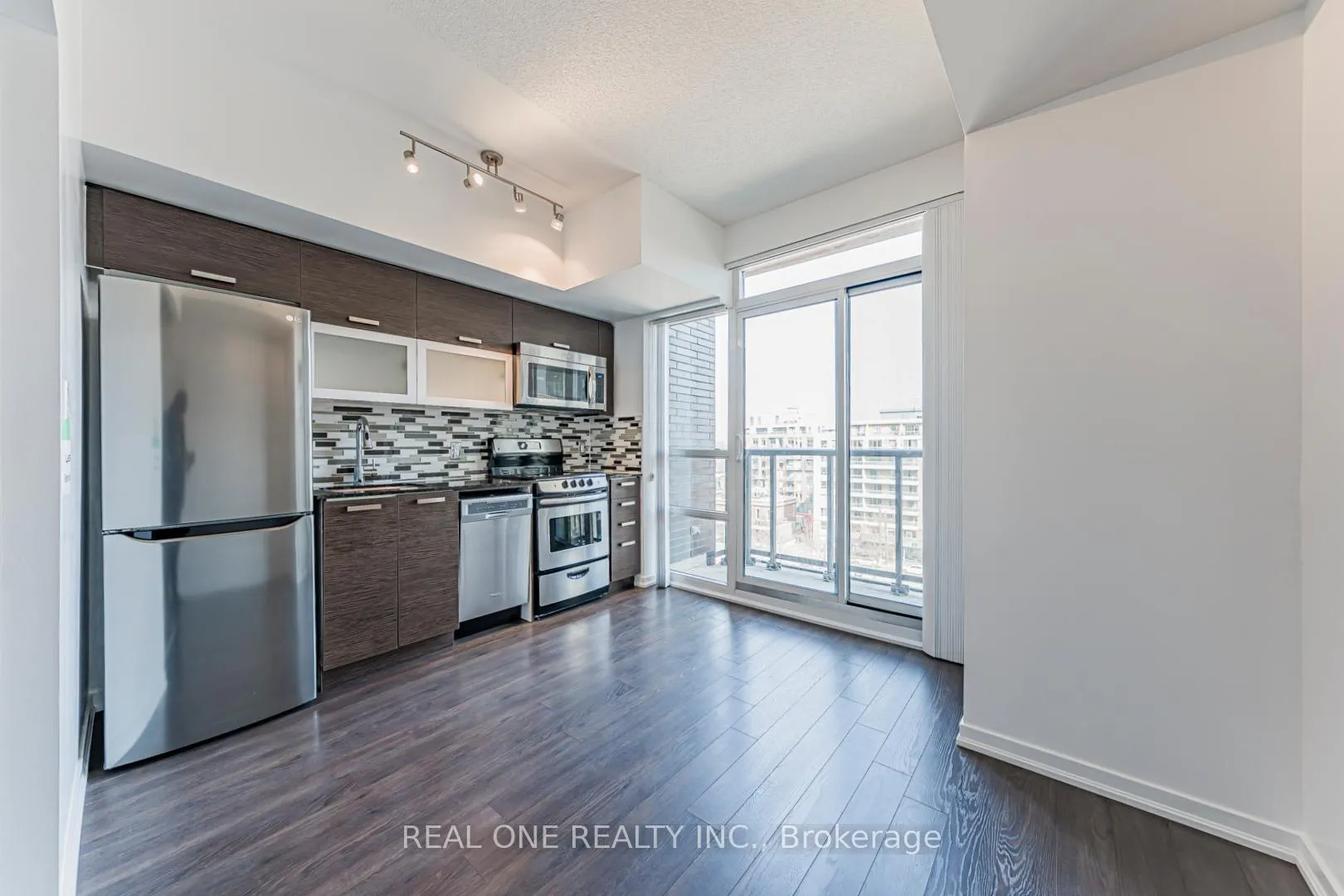 Photo 5 of Unit 846, 68 Abell Street, Toronto, Little Portugal — HOMEH