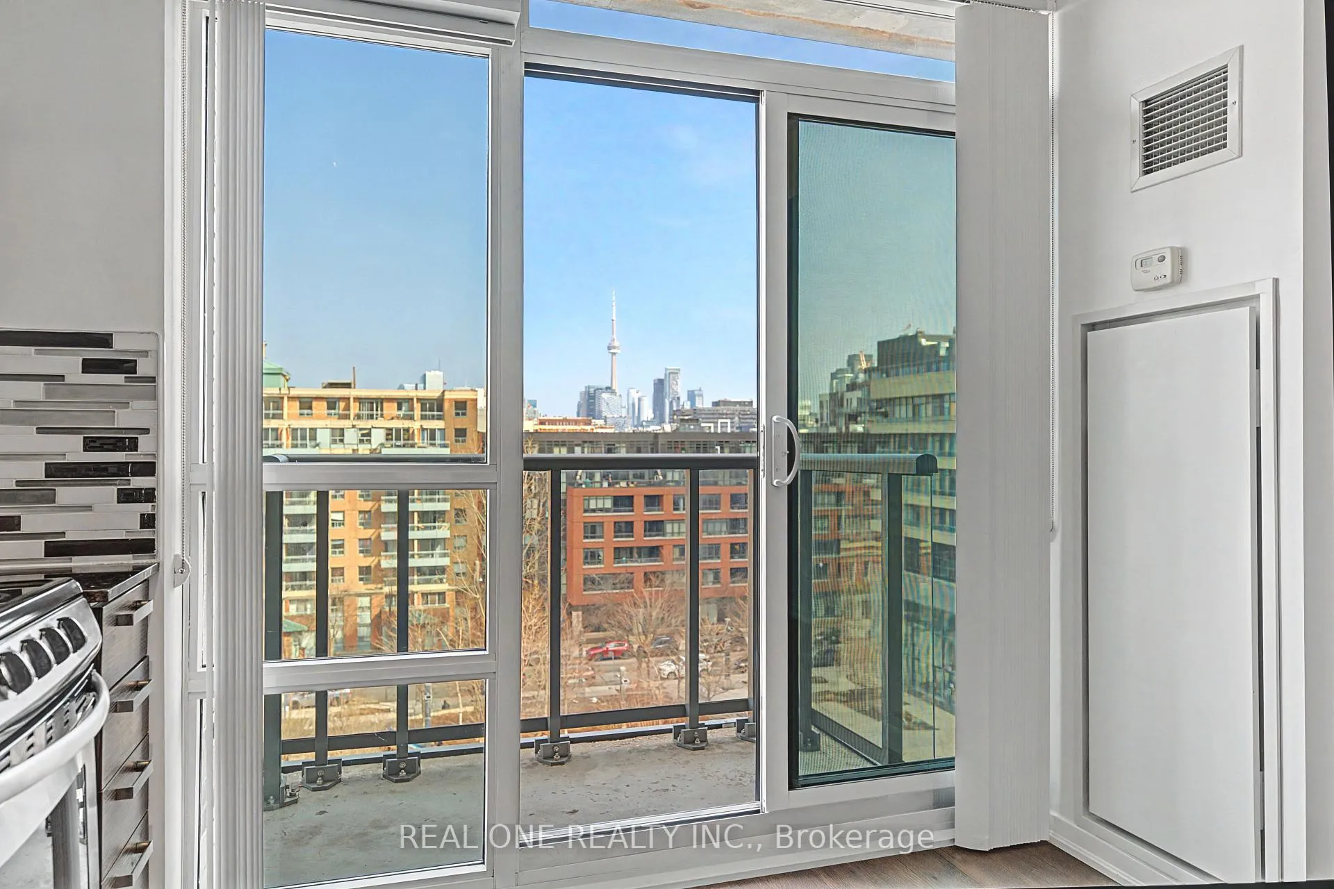 Photo 9 of Unit 846, 68 Abell Street, Toronto, Little Portugal — HOMEH