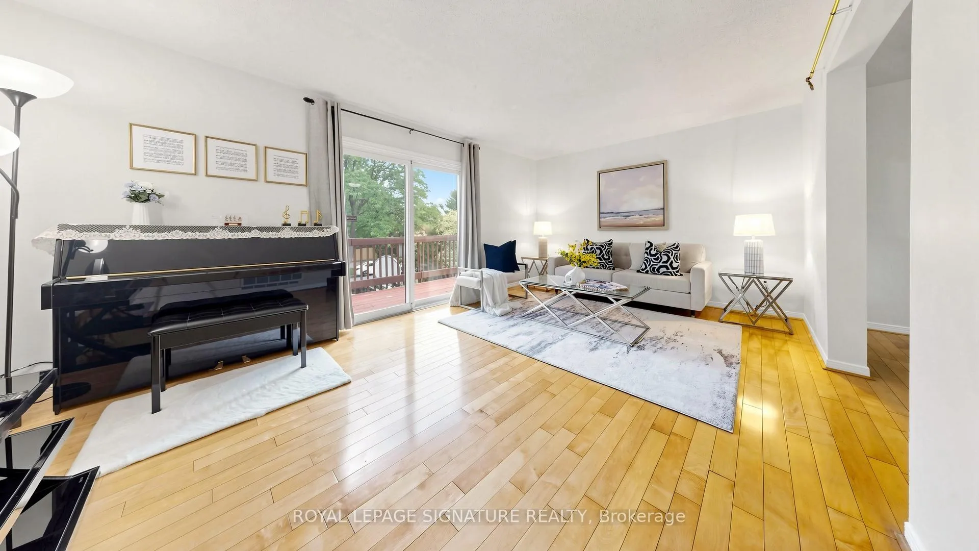 Photo 3 of 12 Linton Court, Markham, Aileen-Willowbrook — HOMEH
