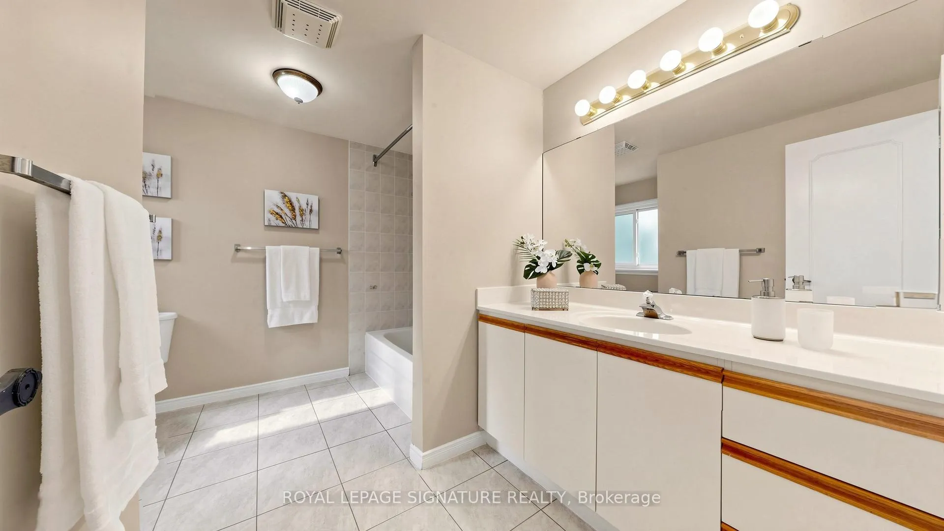 Photo 15 of 12 Linton Court, Markham, Aileen-Willowbrook — HOMEH