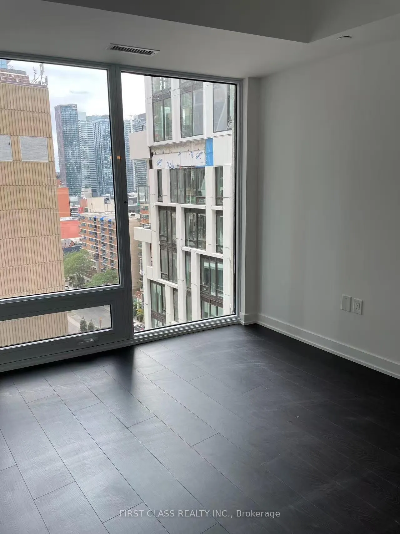 Photo 5 of Unit 1109, 121 St. Patrick Street, Toronto, Kensington-Chinatown — HOMEH