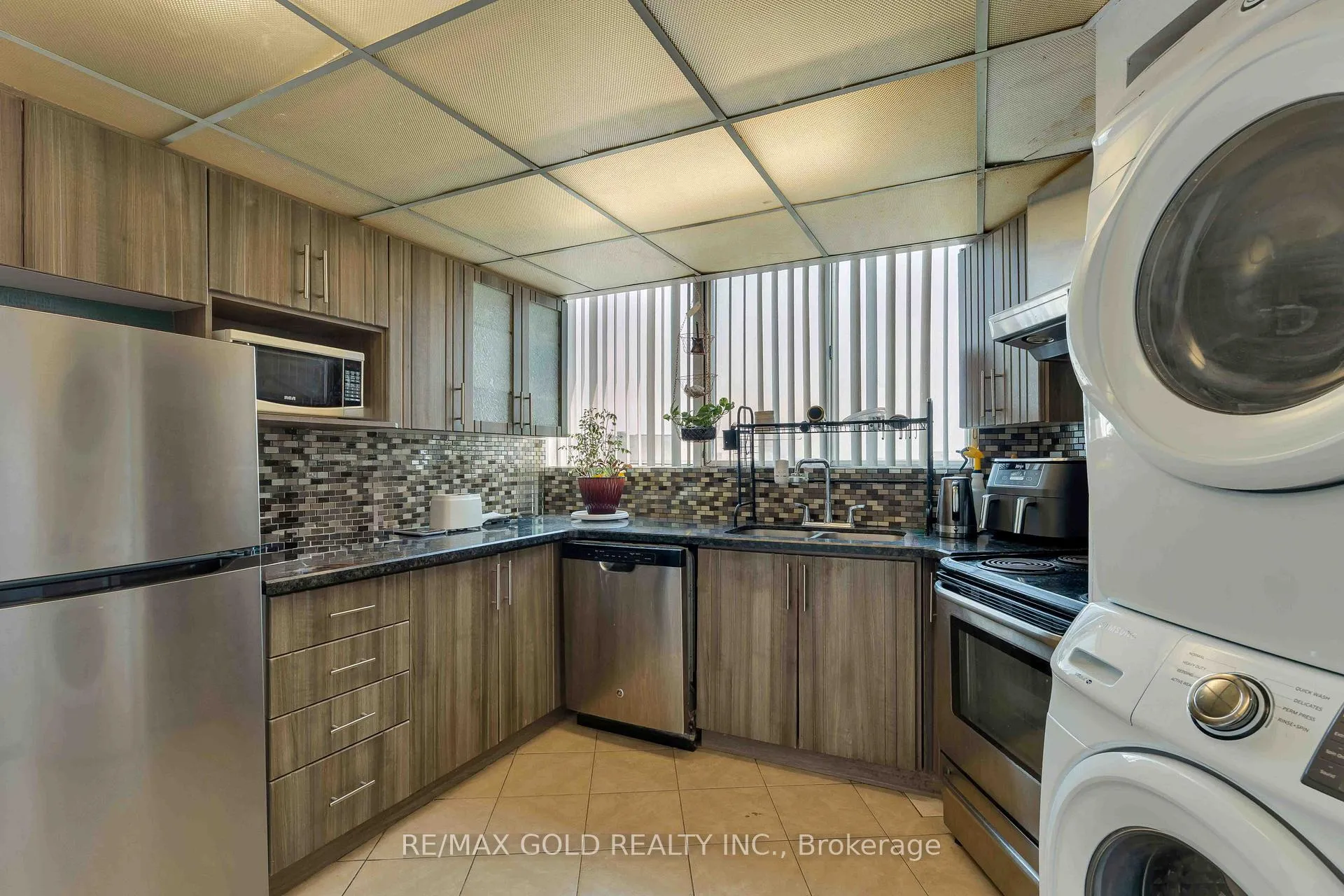 Photo 19 of Unit 2101, 3700 Kaneff Crescent, Mississauga, Mississauga Valleys — HOMEH