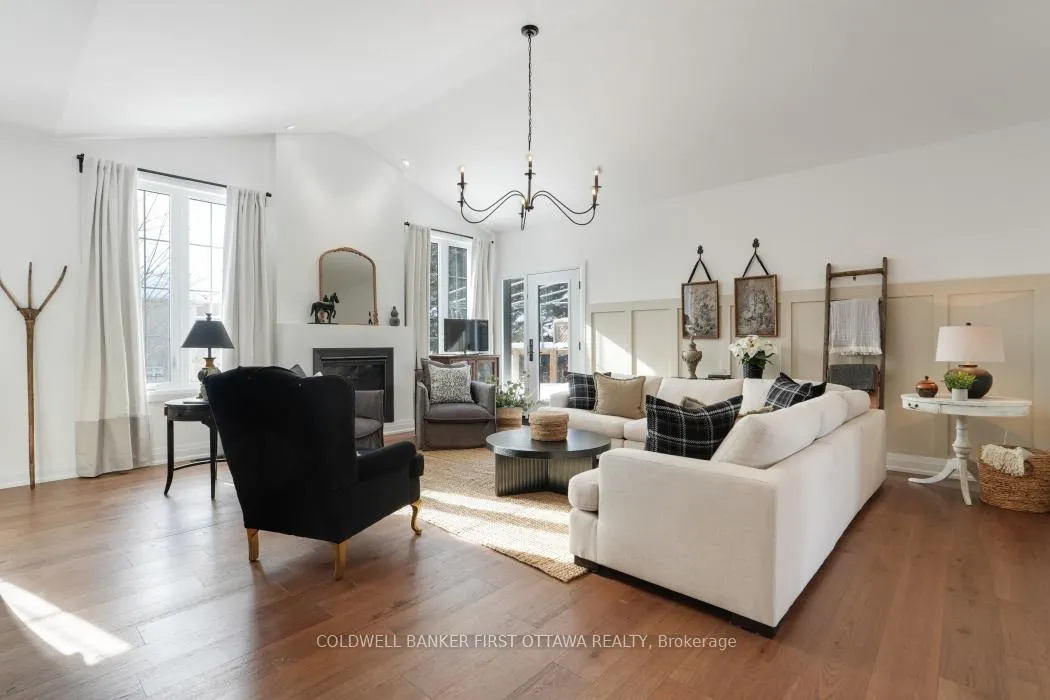 Photo 7 of 179 Glenncastle Drive, Ottawa, Carp — HOMEH