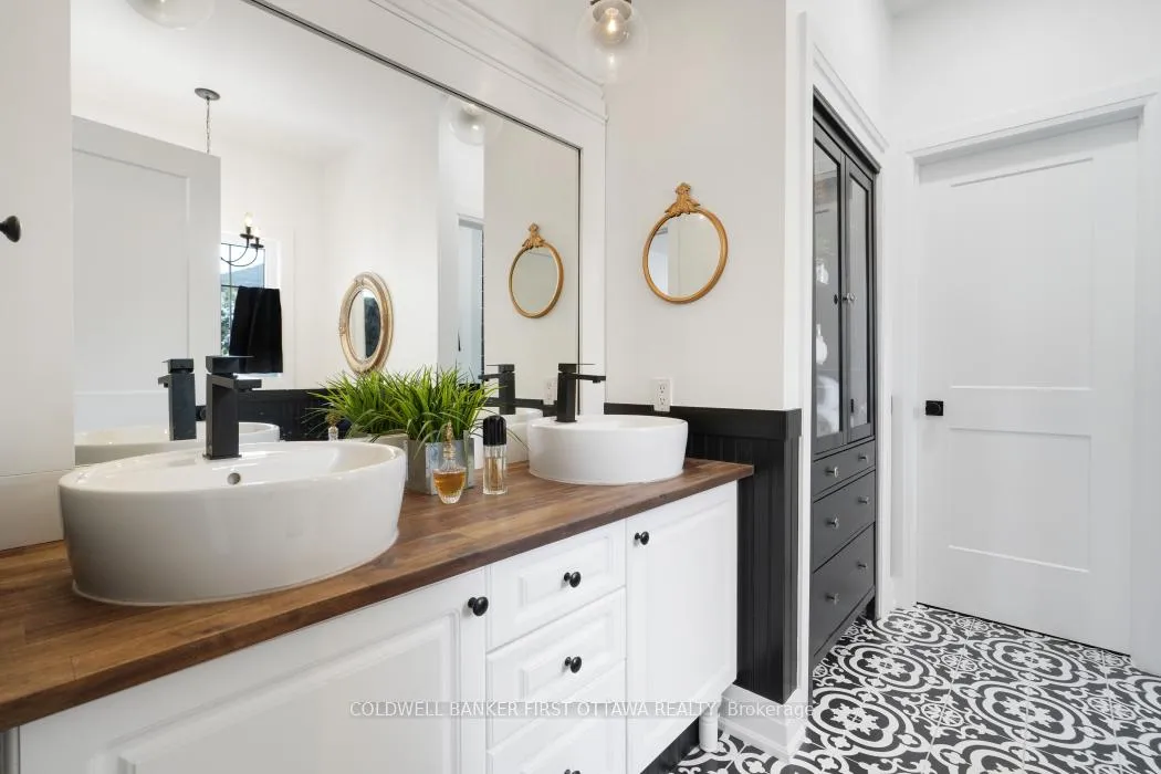 Photo 21 of 179 Glenncastle Drive, Ottawa, Carp — HOMEH