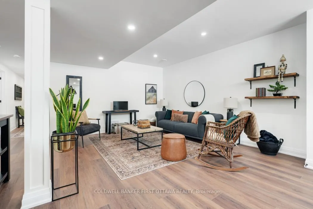 Photo 32 of 179 Glenncastle Drive, Ottawa, Carp — HOMEH