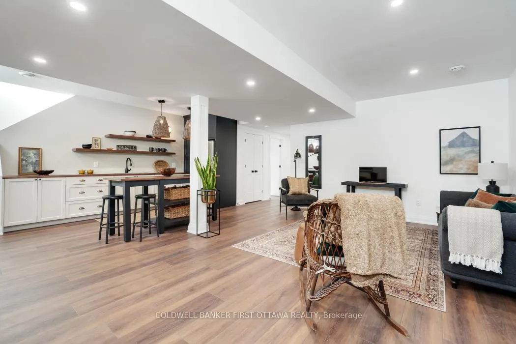 Photo 33 of 179 Glenncastle Drive, Ottawa, Carp — HOMEH