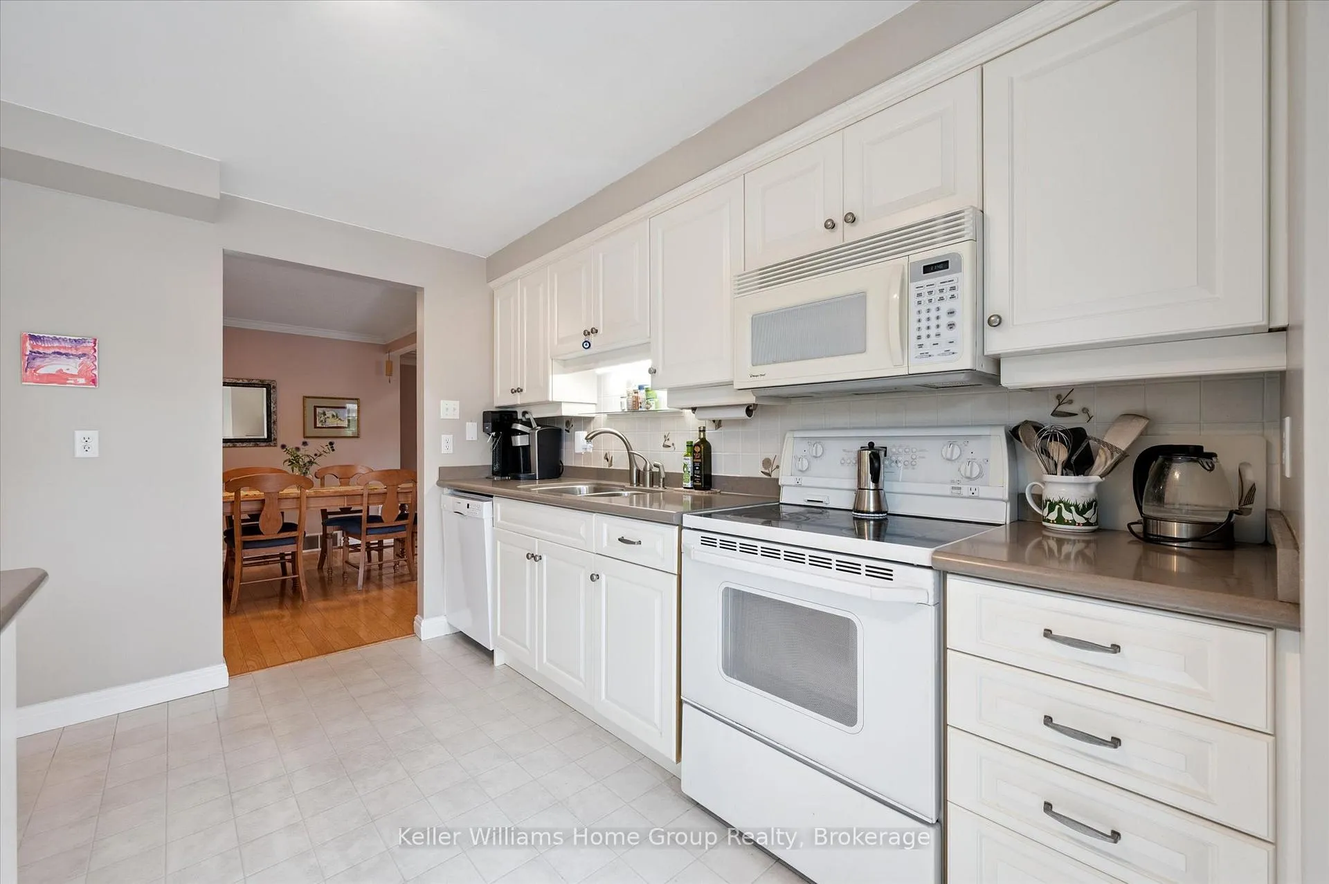 Photo 15 of Unit 4, 106 Woodlawn Road E, Guelph, Victoria North — HOMEH