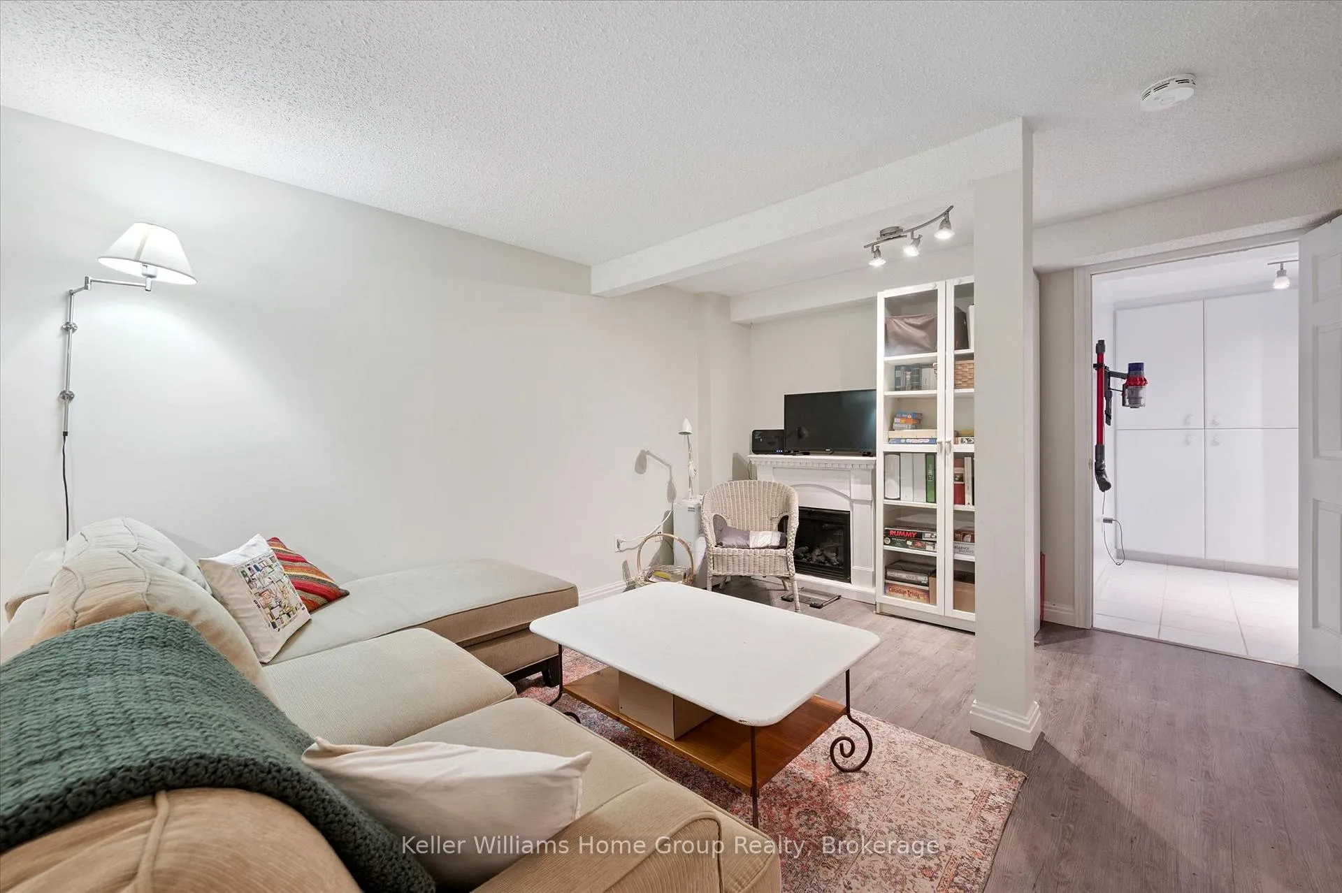 Photo 27 of Unit 4, 106 Woodlawn Road E, Guelph, Victoria North — HOMEH