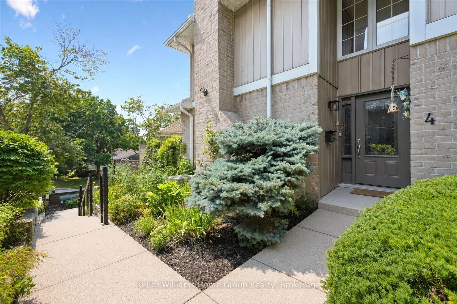 Photo 1 of Unit 4, 106 Woodlawn Road E, Guelph, Victoria North — HOMEH