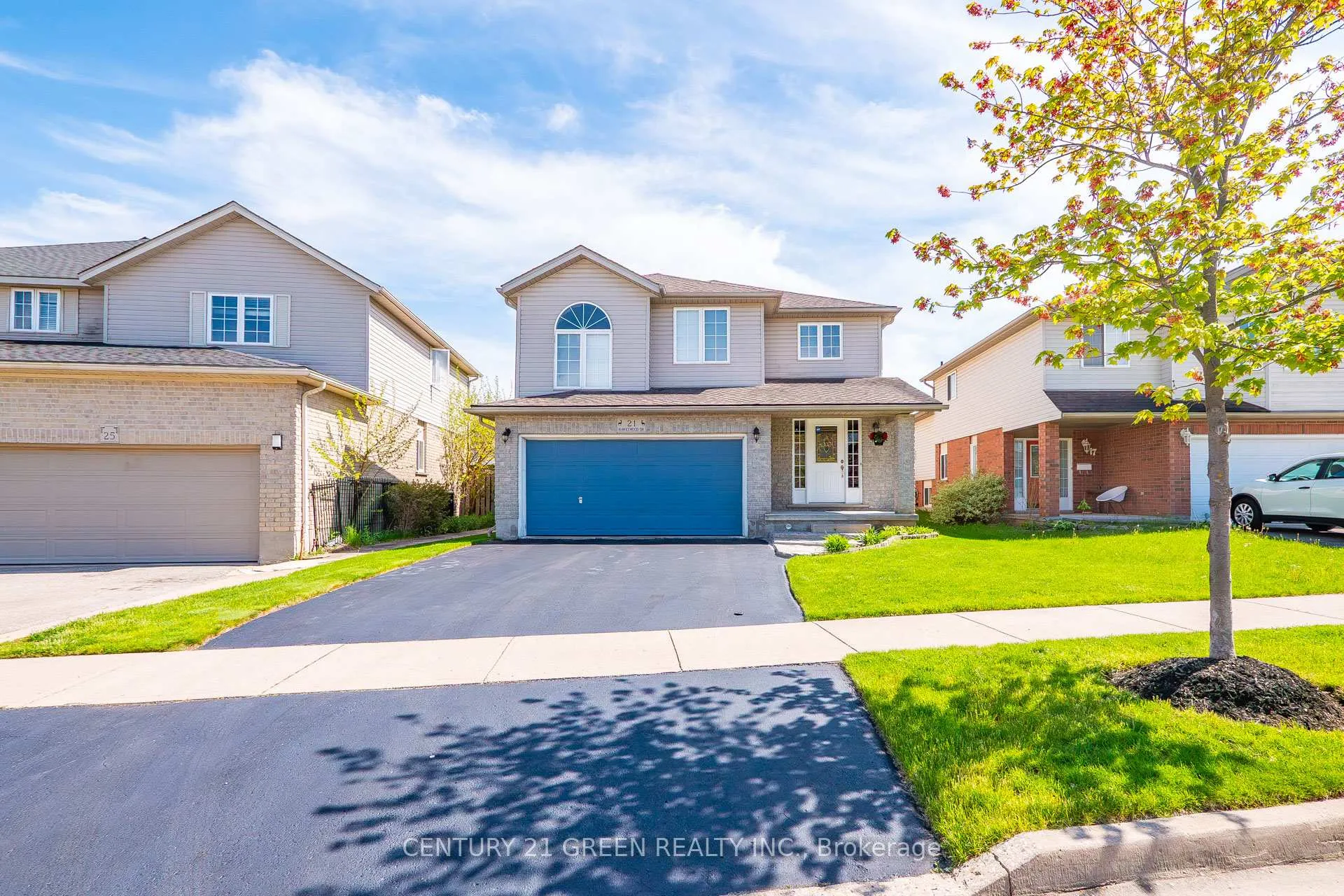 Photo 1 of 21 Hawkswood Drive, Kitchener, Bridgeport — HOMEH