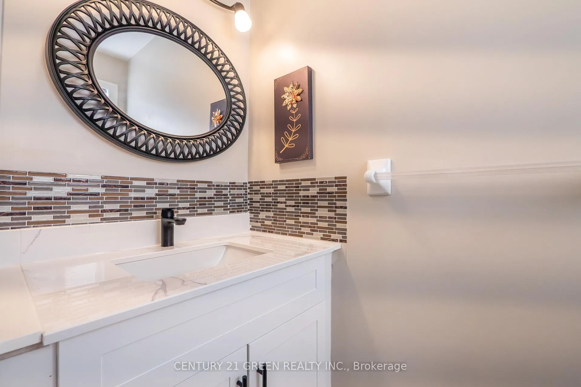 Photo 8 of 21 Hawkswood Drive, Kitchener, Bridgeport — HOMEH