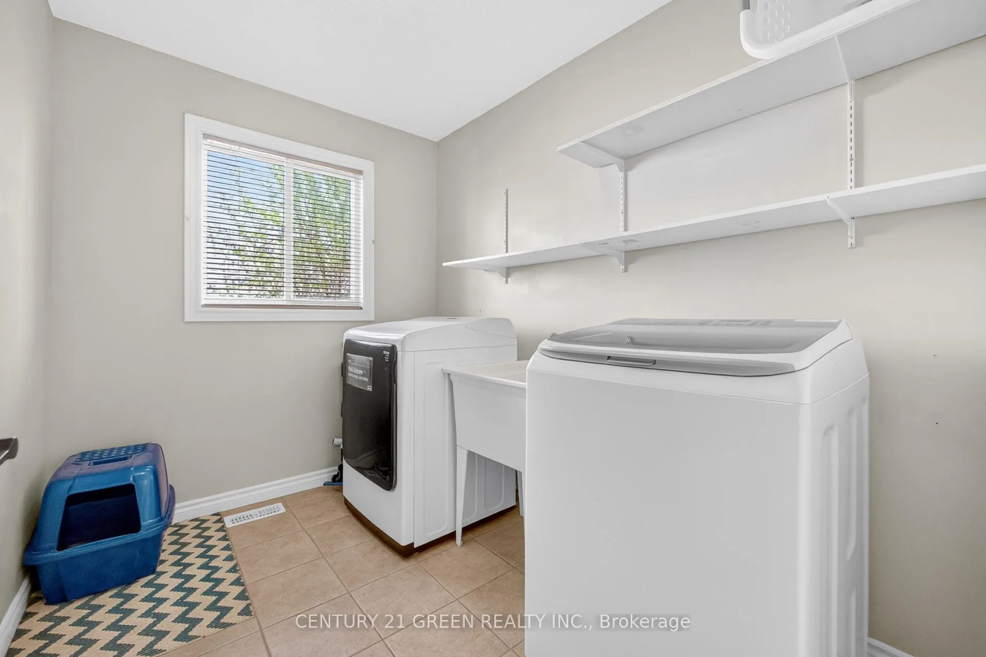 Photo 9 of 21 Hawkswood Drive, Kitchener, Bridgeport — HOMEH