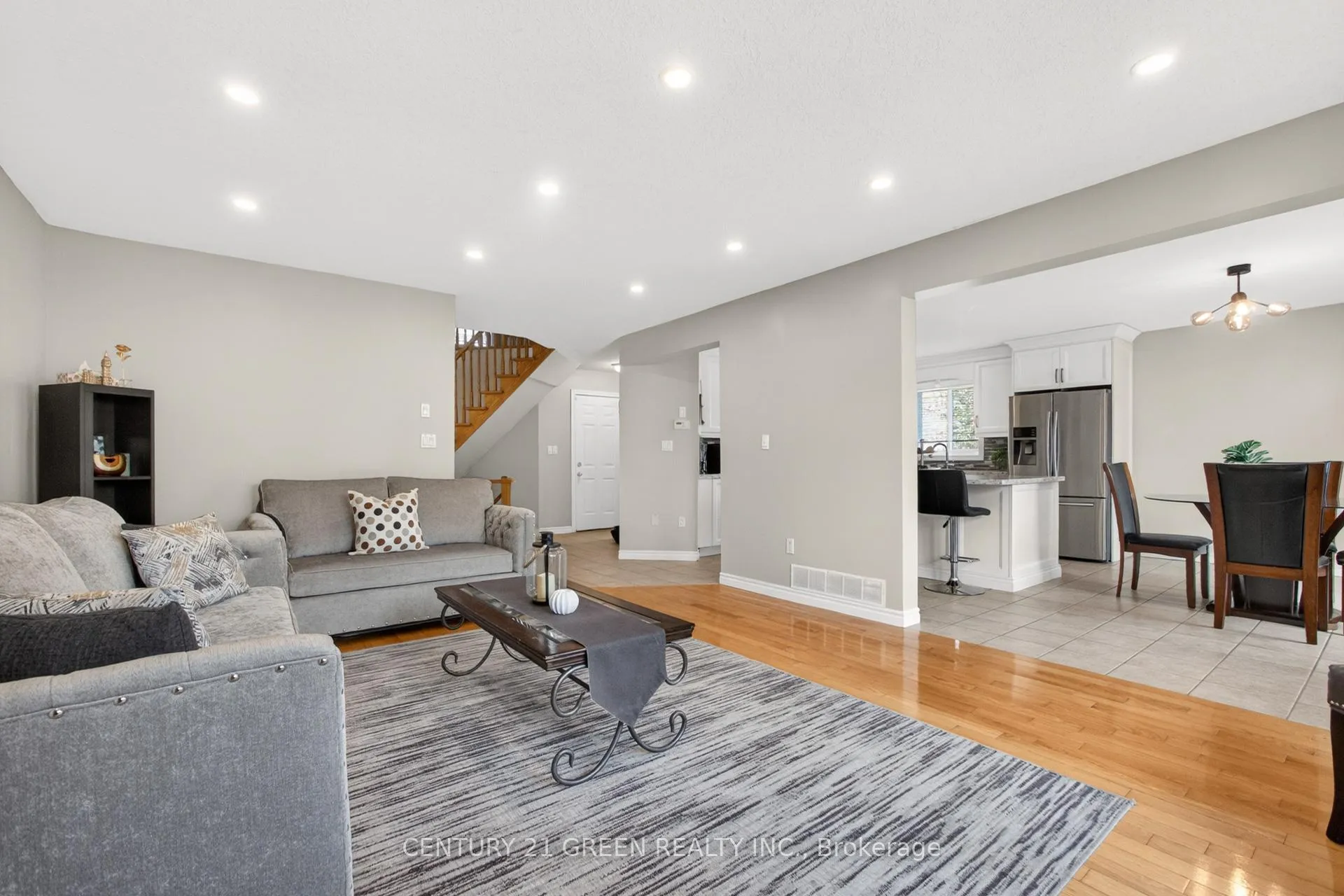 Photo 12 of 21 Hawkswood Drive, Kitchener, Bridgeport — HOMEH