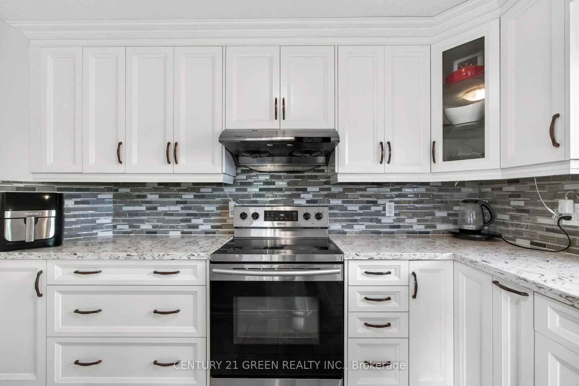 Photo 16 of 21 Hawkswood Drive, Kitchener, Bridgeport — HOMEH