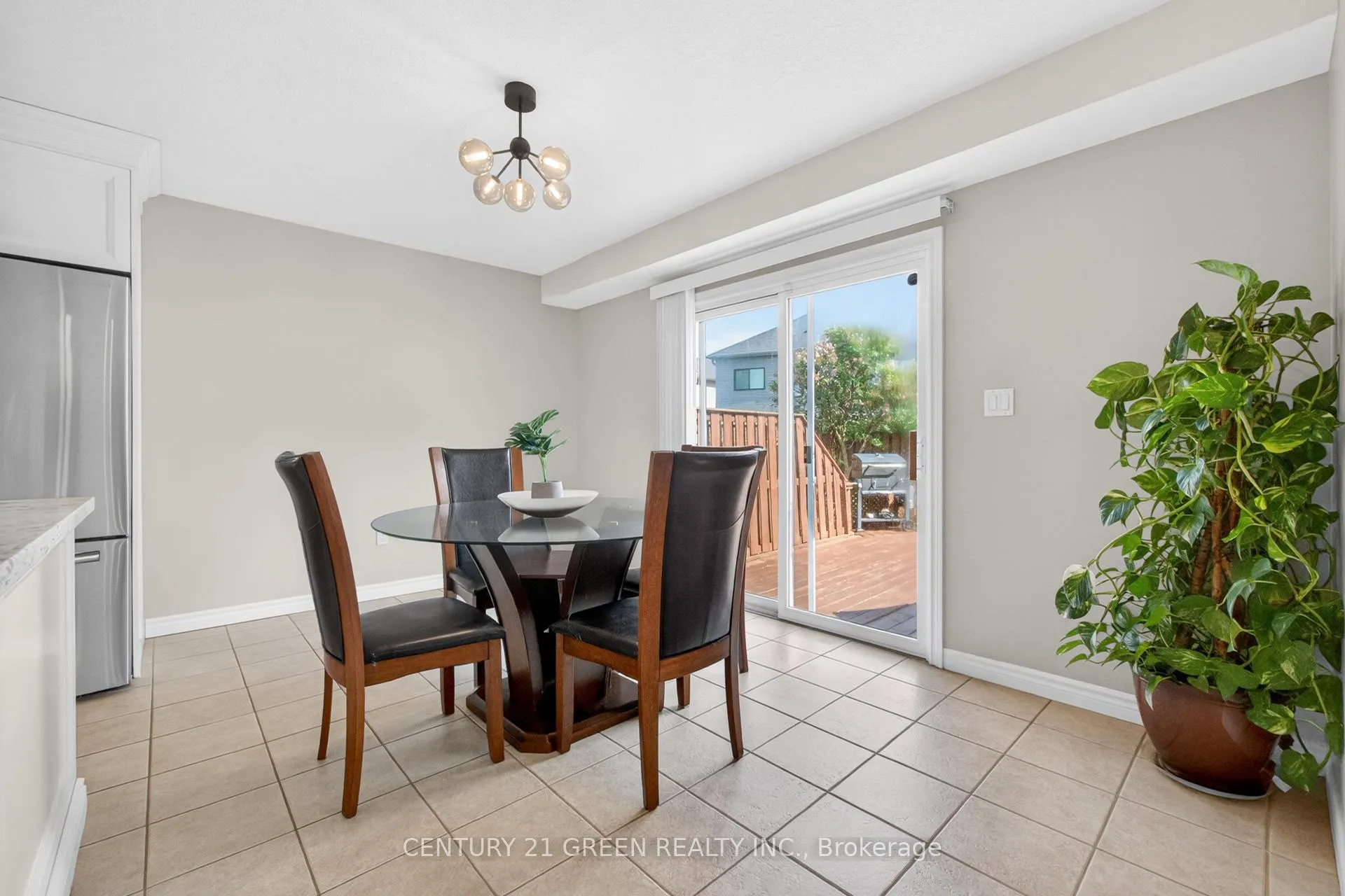 Photo 18 of 21 Hawkswood Drive, Kitchener, Bridgeport — HOMEH