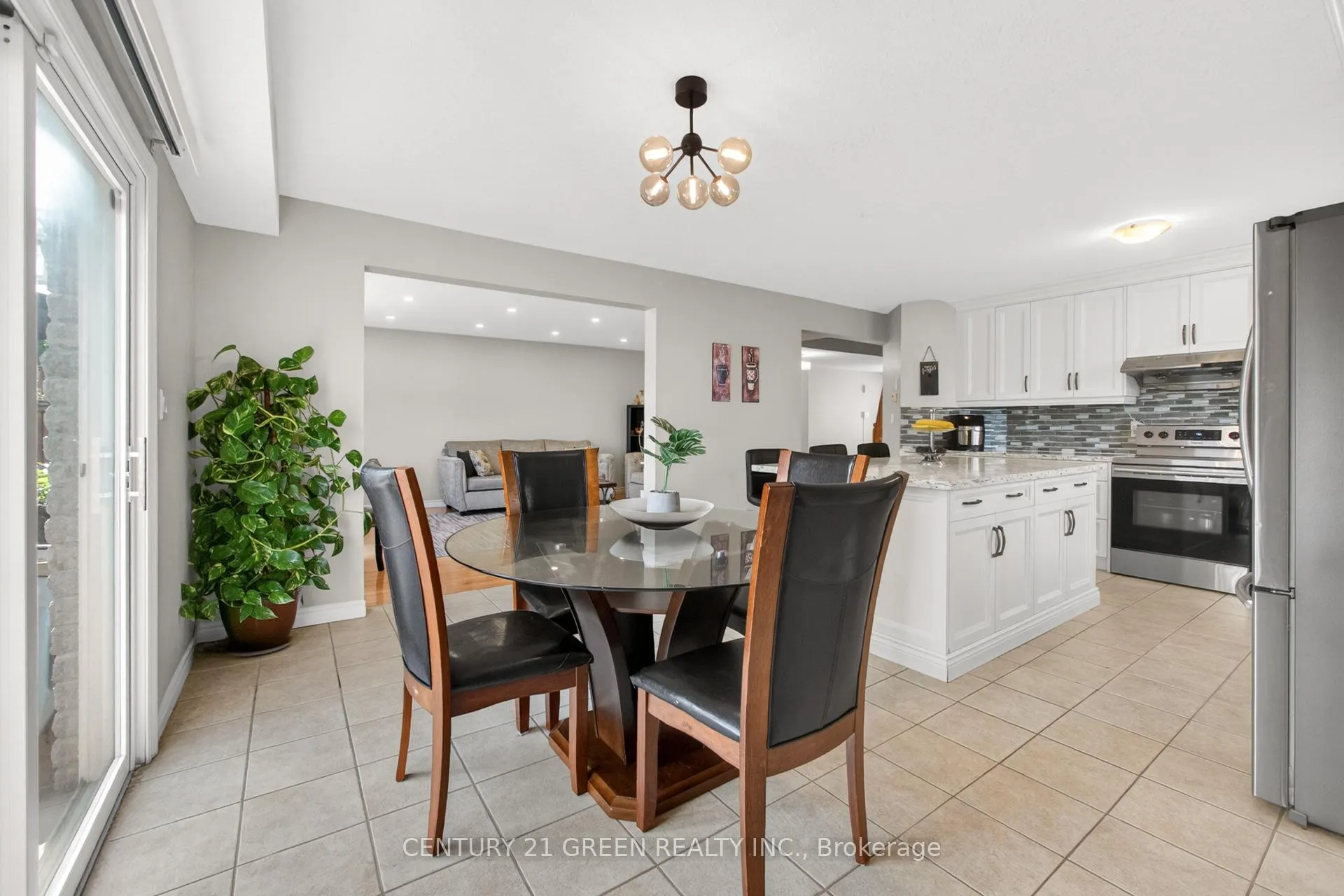 Photo 19 of 21 Hawkswood Drive, Kitchener, Bridgeport — HOMEH