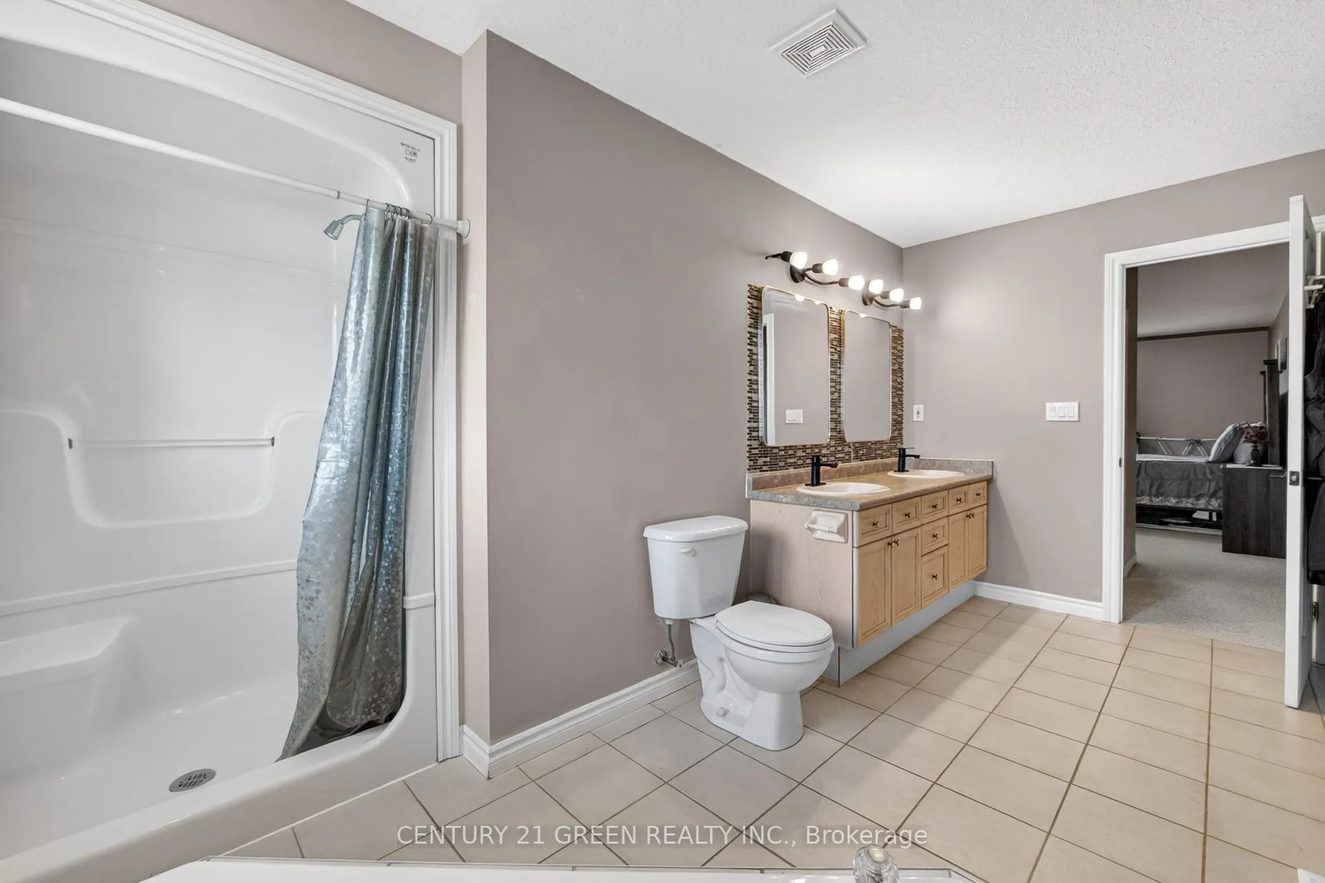 Photo 35 of 21 Hawkswood Drive, Kitchener, Bridgeport — HOMEH