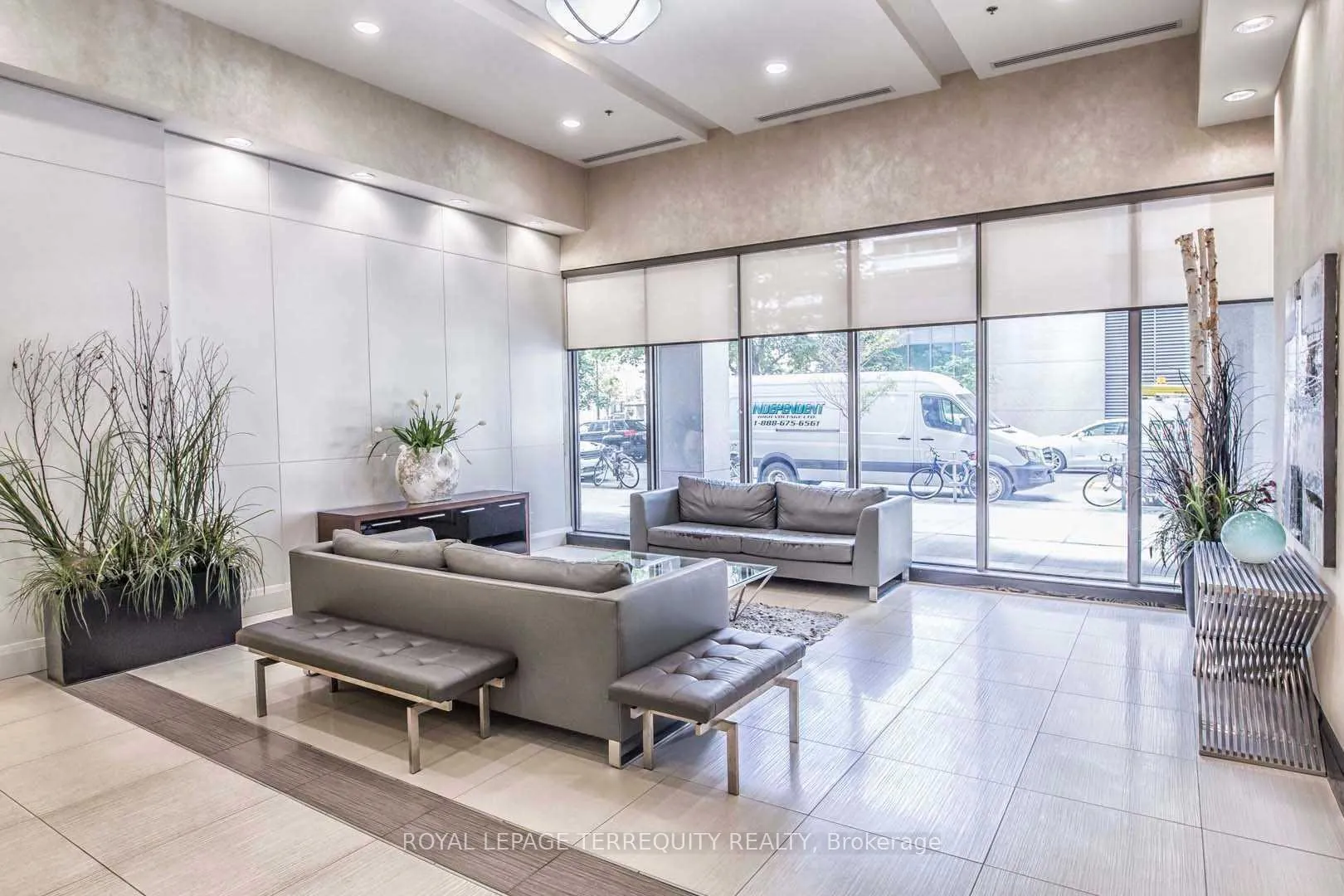 Photo 34 of Unit 803, 19 Grand Trunk Crescent, Toronto, Waterfront Communities — HOMEH