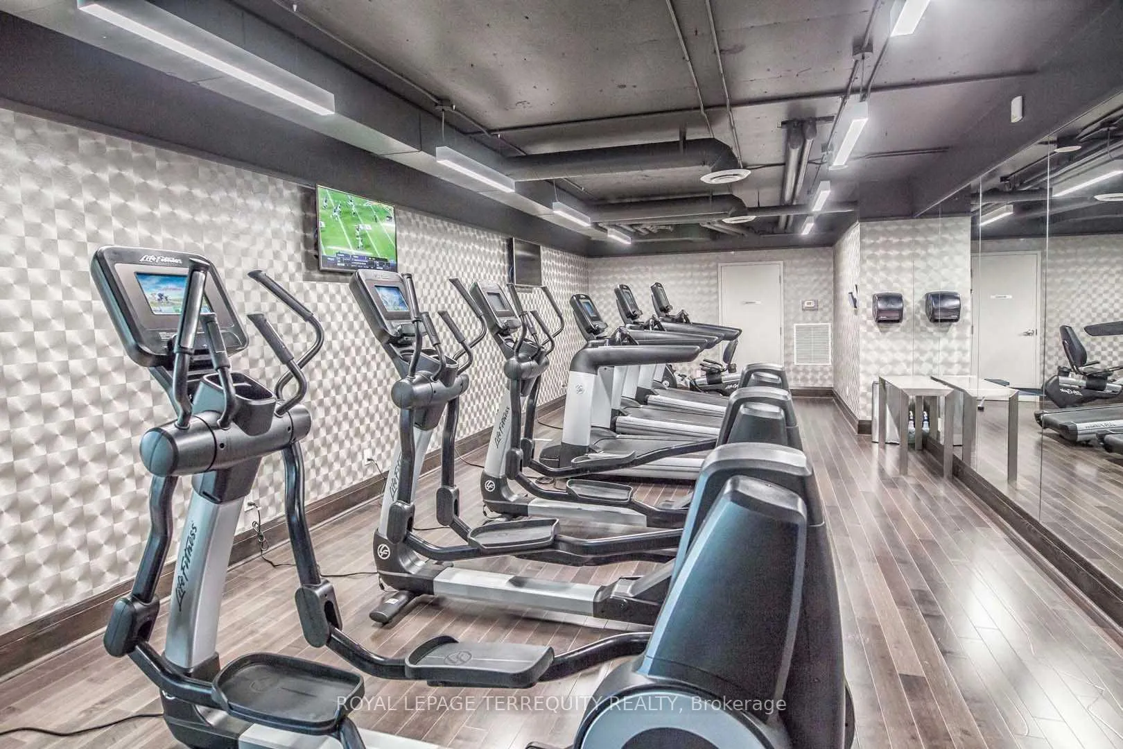 Photo 37 of Unit 803, 19 Grand Trunk Crescent, Toronto, Waterfront Communities — HOMEH