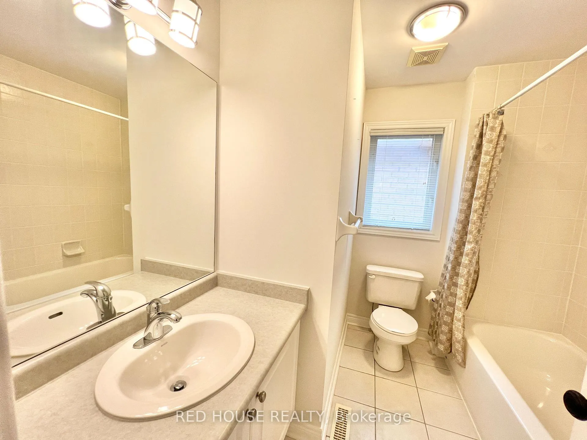 Photo 13 of 30 Clovis Street, Vaughan, Patterson — HOMEH