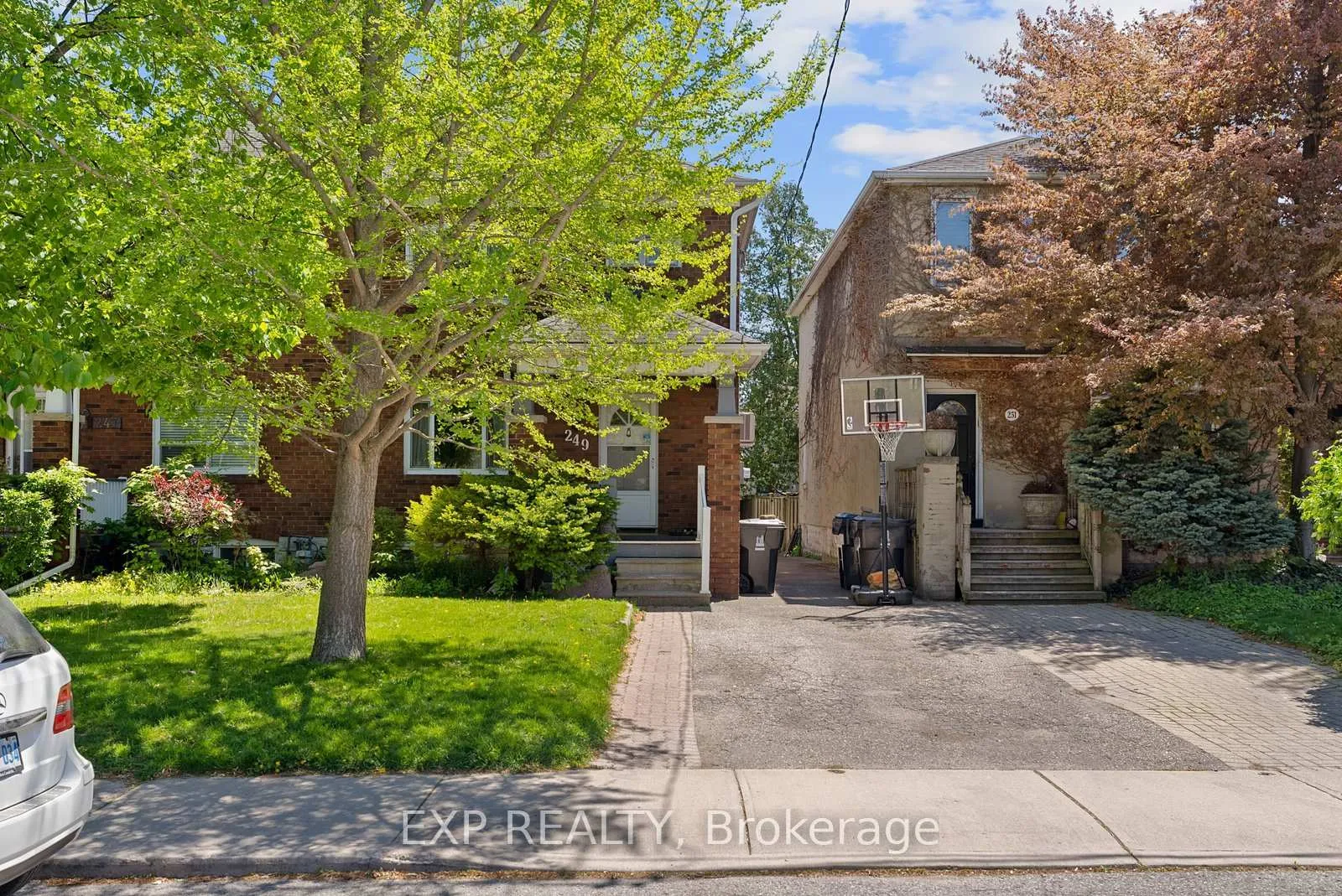 Photo 3 of 249 Brookdale Avenue, Toronto, Lawrence Park North — HOMEH