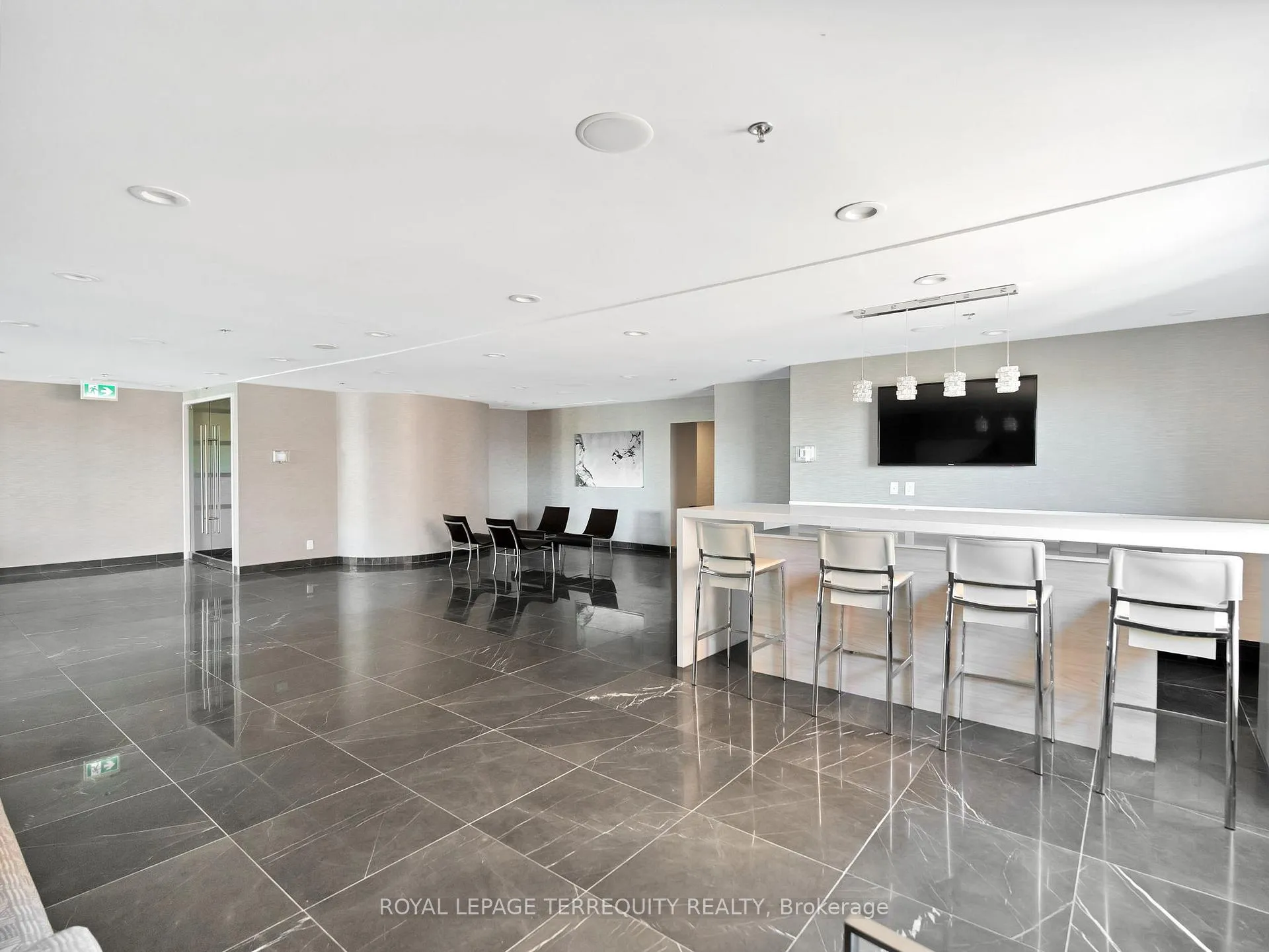 Photo 8 of Unit 1601, 8 Park Road, Toronto, Rosedale-Moore Park — HOMEH