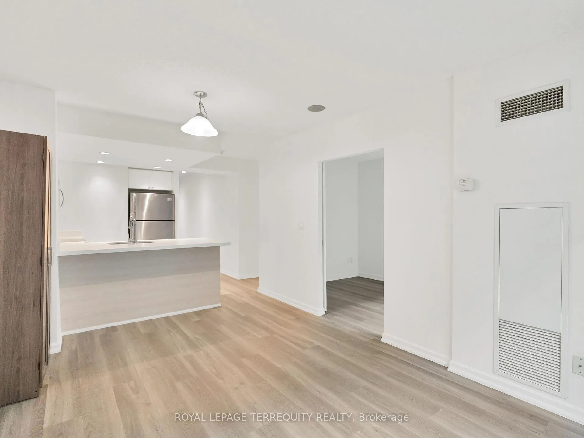 Photo 24 of Unit 1601, 8 Park Road, Toronto, Rosedale-Moore Park — HOMEH