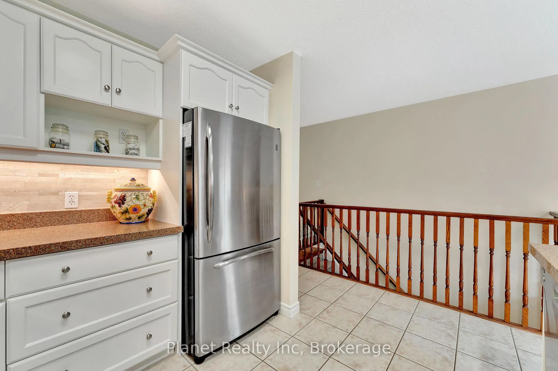 Photo 11 of 16 Winterberry Lane, Guelph, Village By The Arboretum — HOMEH