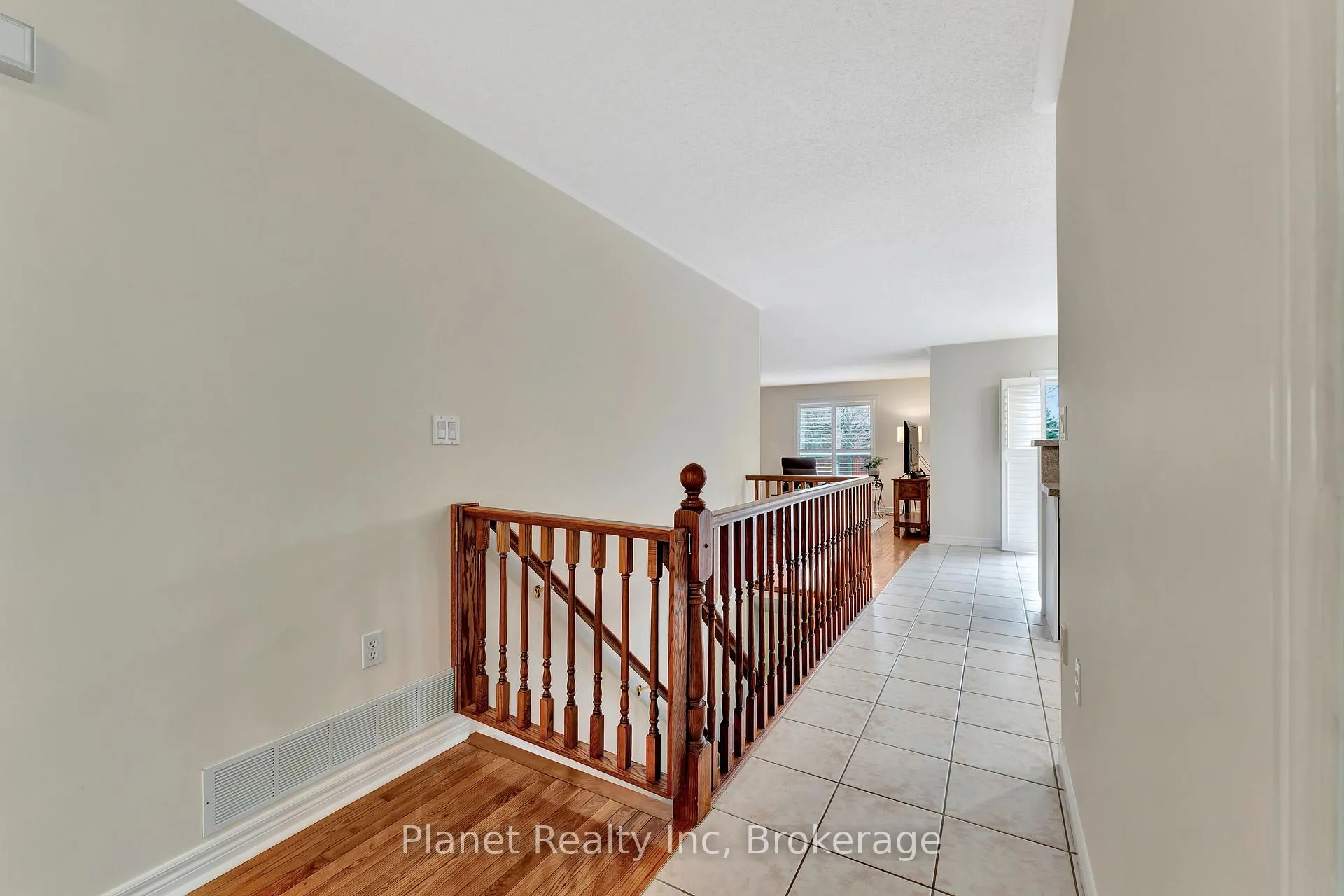 Photo 21 of 16 Winterberry Lane, Guelph, Village By The Arboretum — HOMEH