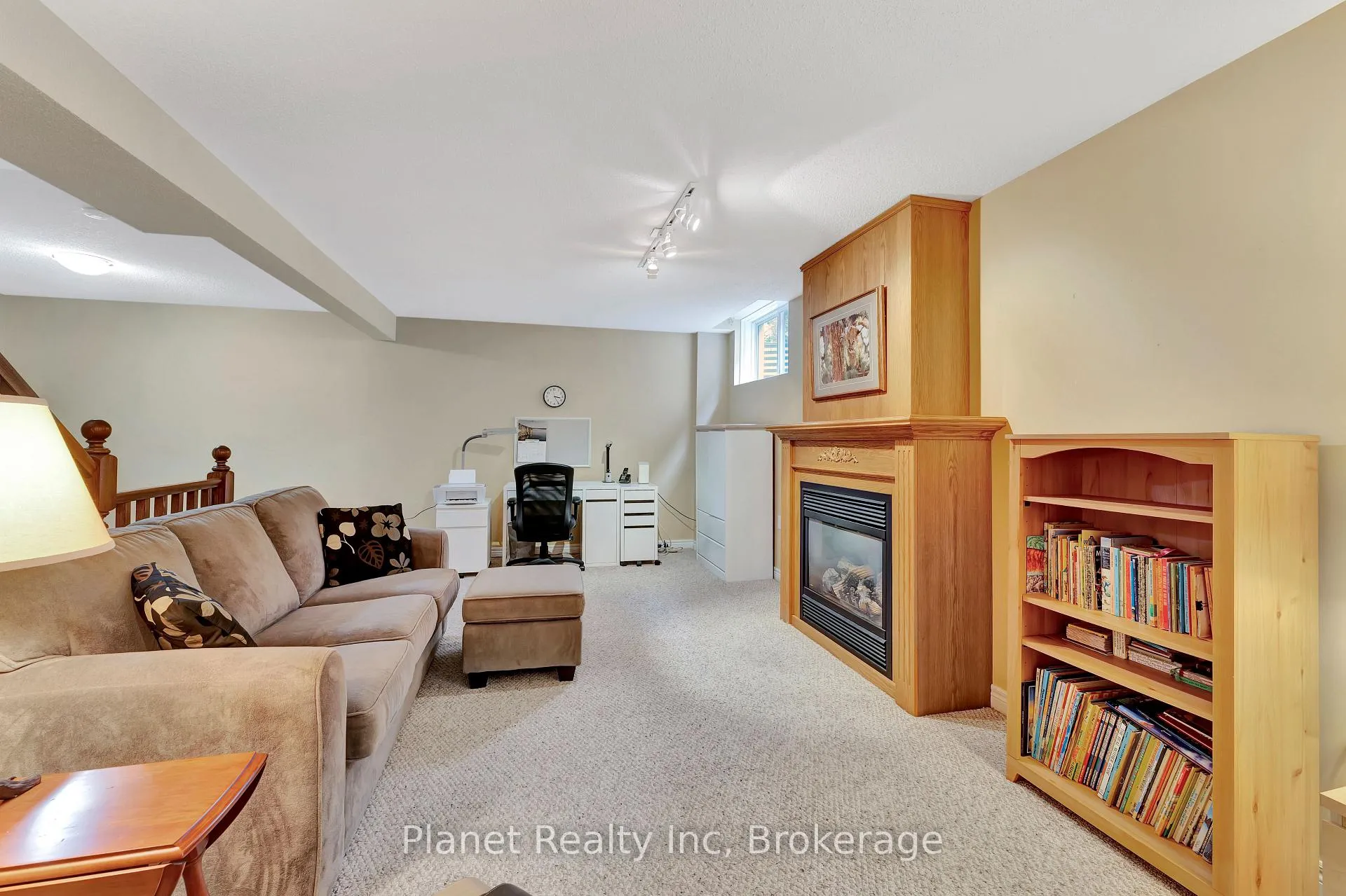 Photo 24 of 16 Winterberry Lane, Guelph, Village By The Arboretum — HOMEH
