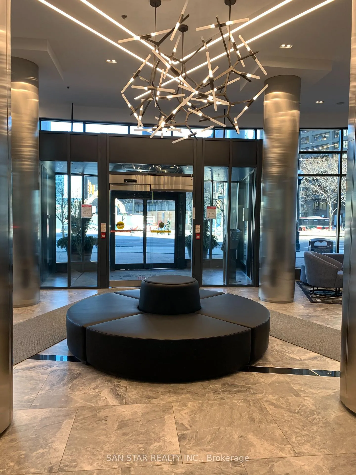 Photo 13 of Unit 1202, 12 Yonge Street, Toronto, Waterfront Communities — HOMEH