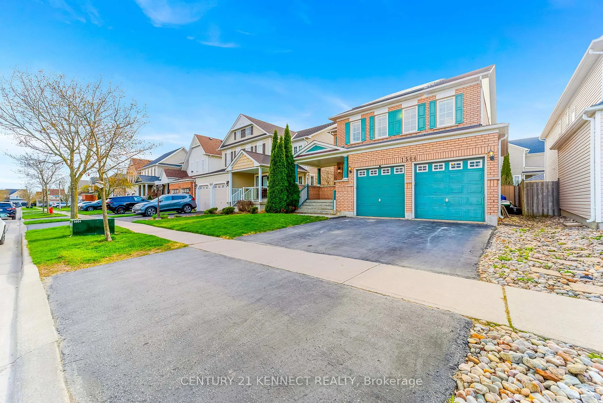 Photo 3 of 1566 Aldergrove Drive, Oshawa, Taunton — HOMEH