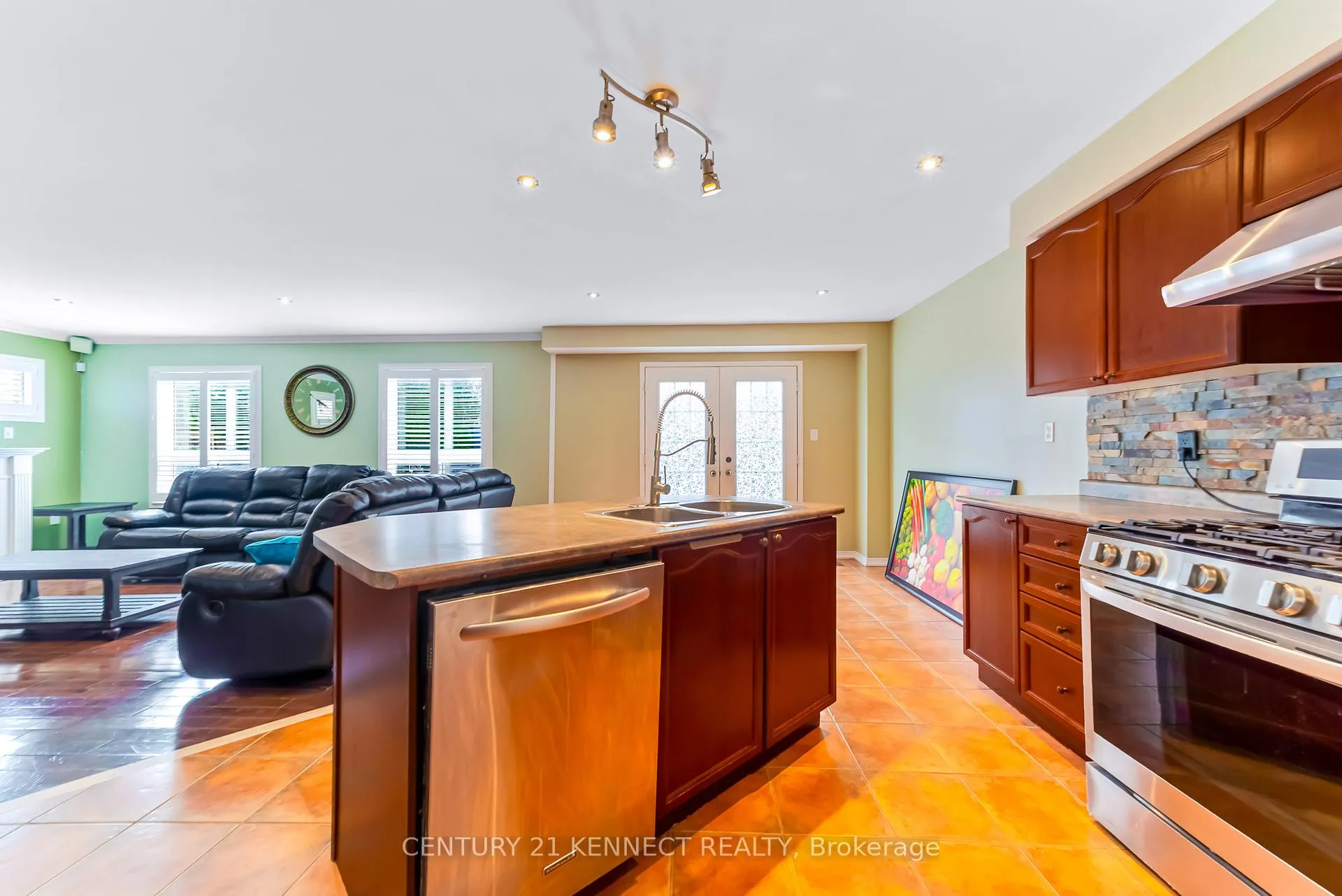 Photo 16 of 1566 Aldergrove Drive, Oshawa, Taunton — HOMEH