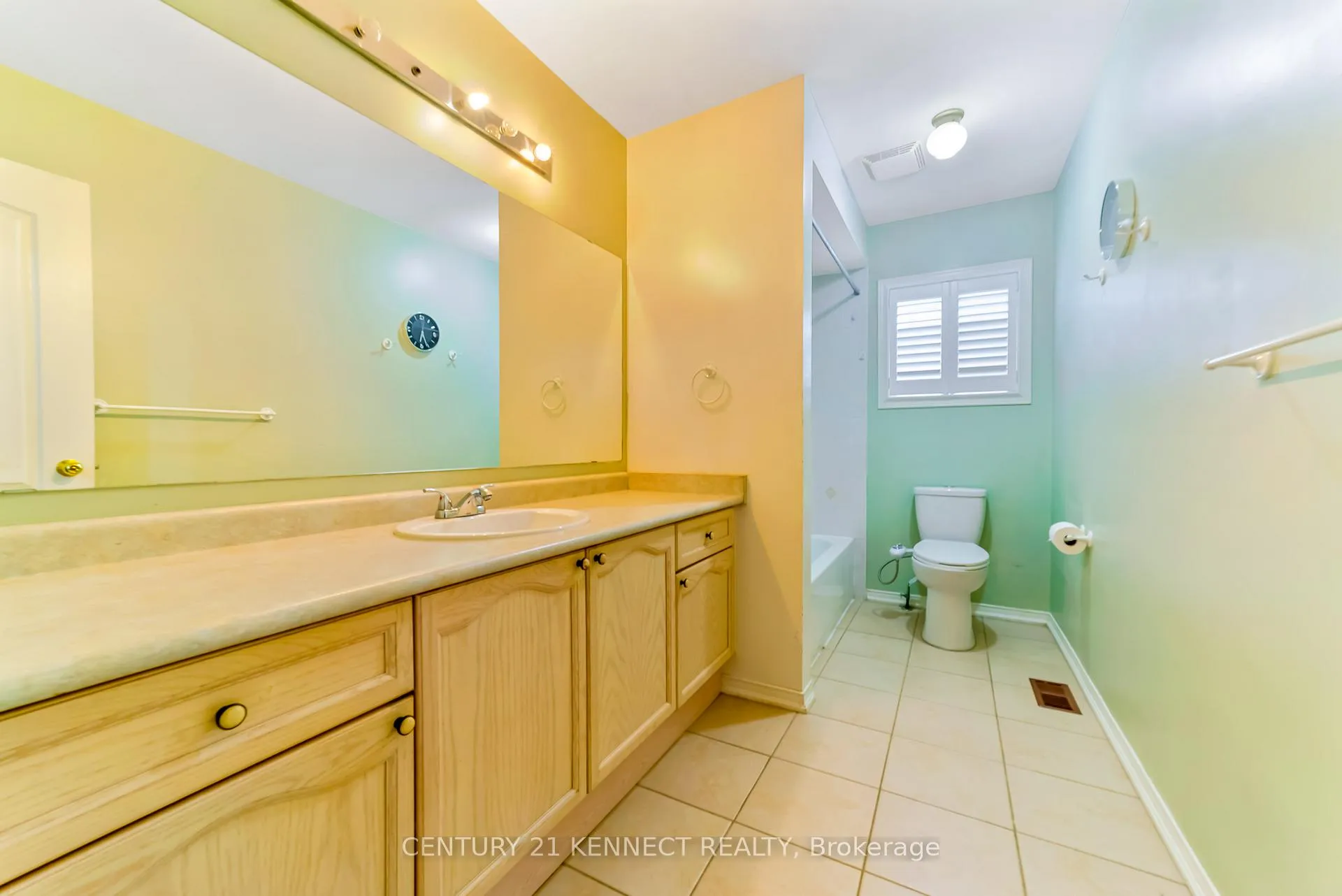 Photo 34 of 1566 Aldergrove Drive, Oshawa, Taunton — HOMEH