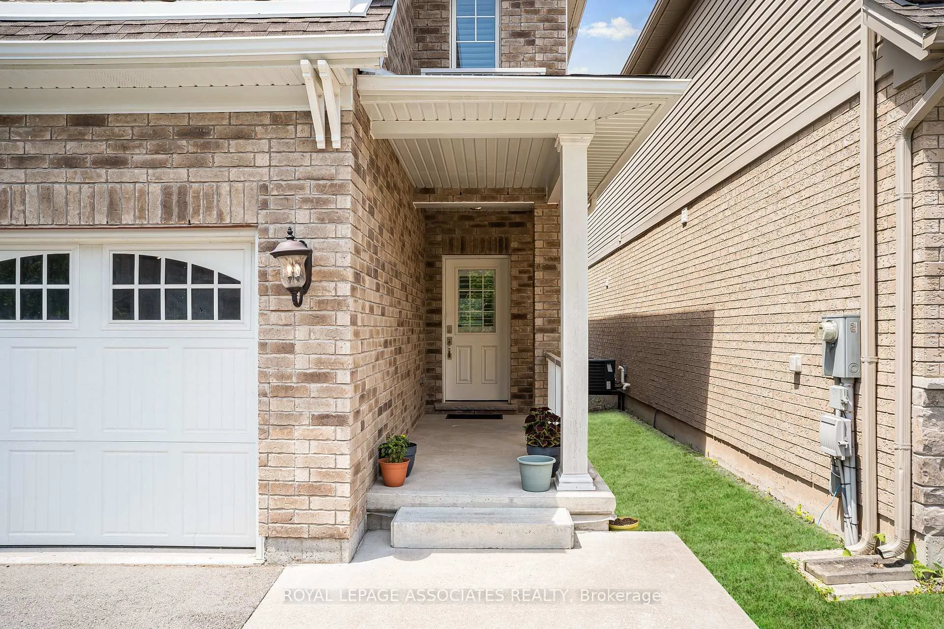 Photo 2 of 6117 Eaglewood Drive, Niagara Falls, Oldfield — HOMEH