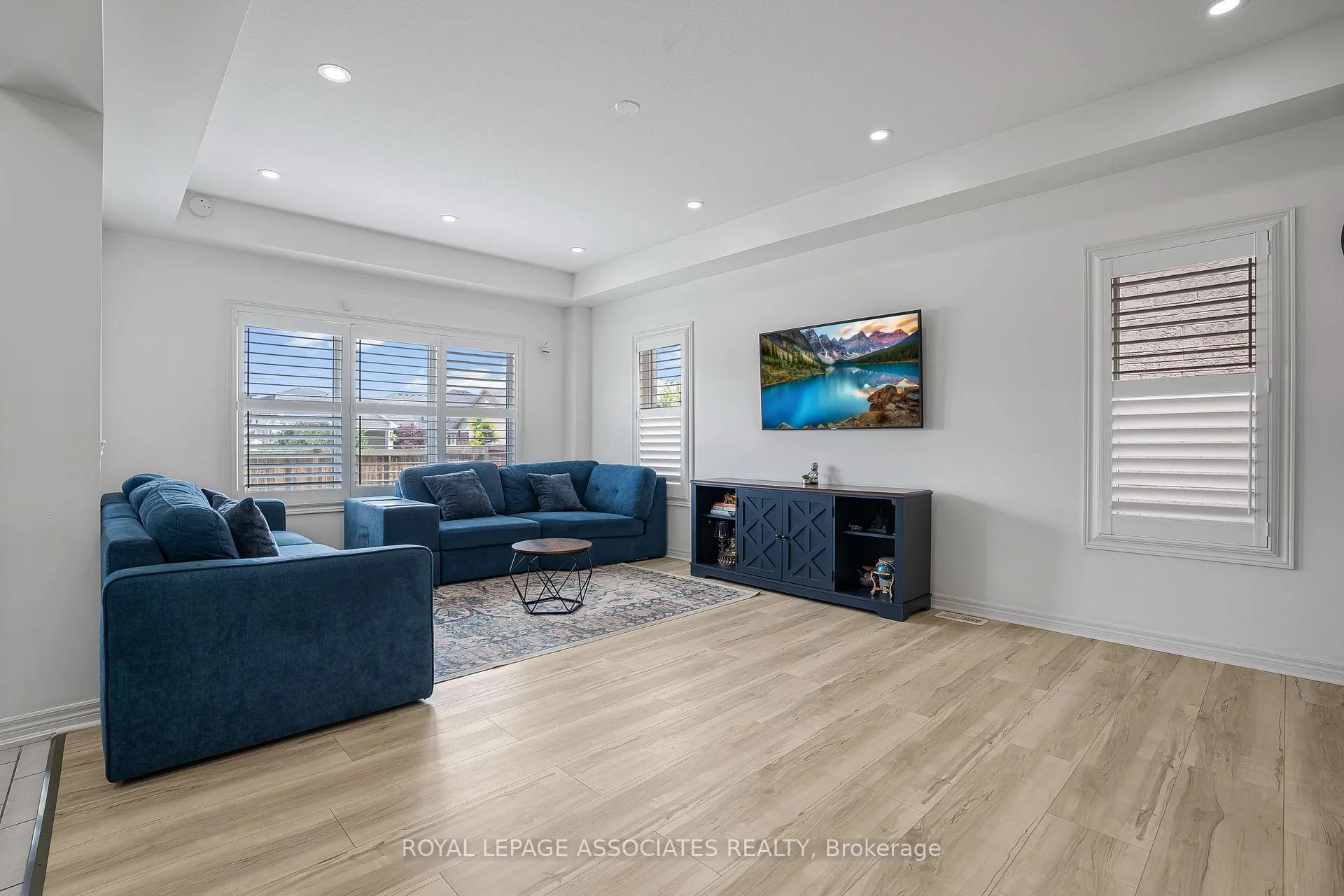 Photo 7 of 6117 Eaglewood Drive, Niagara Falls, Oldfield — HOMEH