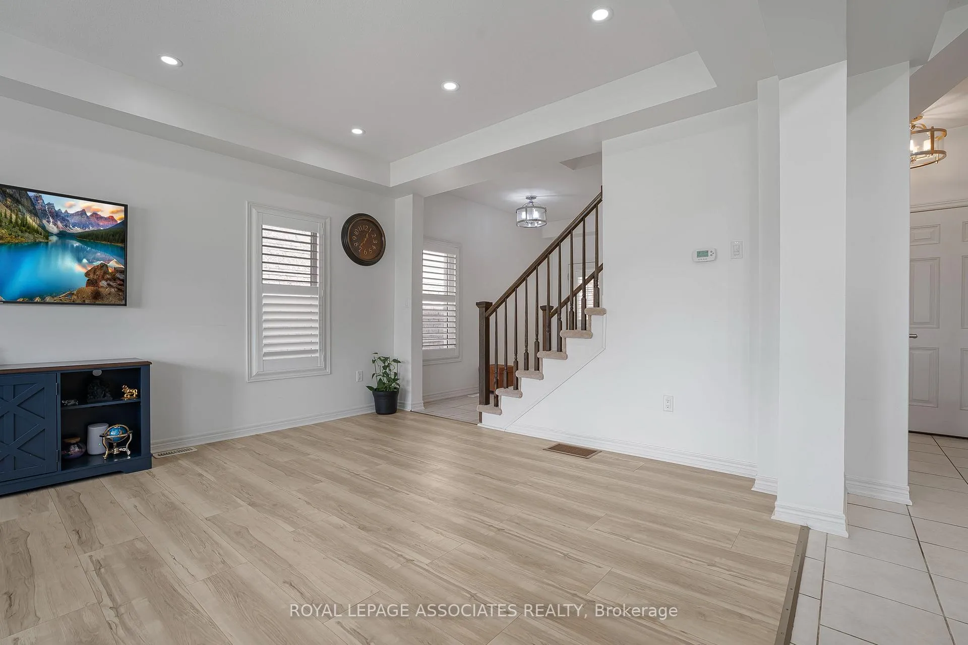 Photo 9 of 6117 Eaglewood Drive, Niagara Falls, Oldfield — HOMEH