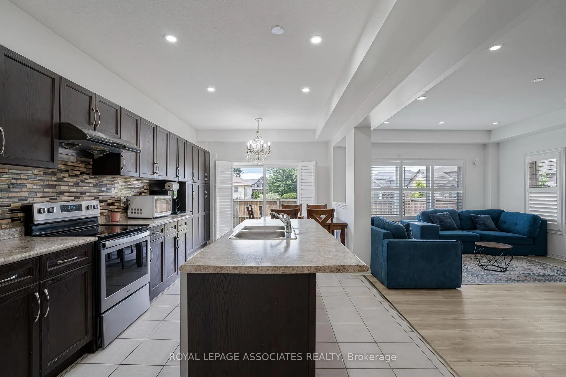 Photo 11 of 6117 Eaglewood Drive, Niagara Falls, Oldfield — HOMEH