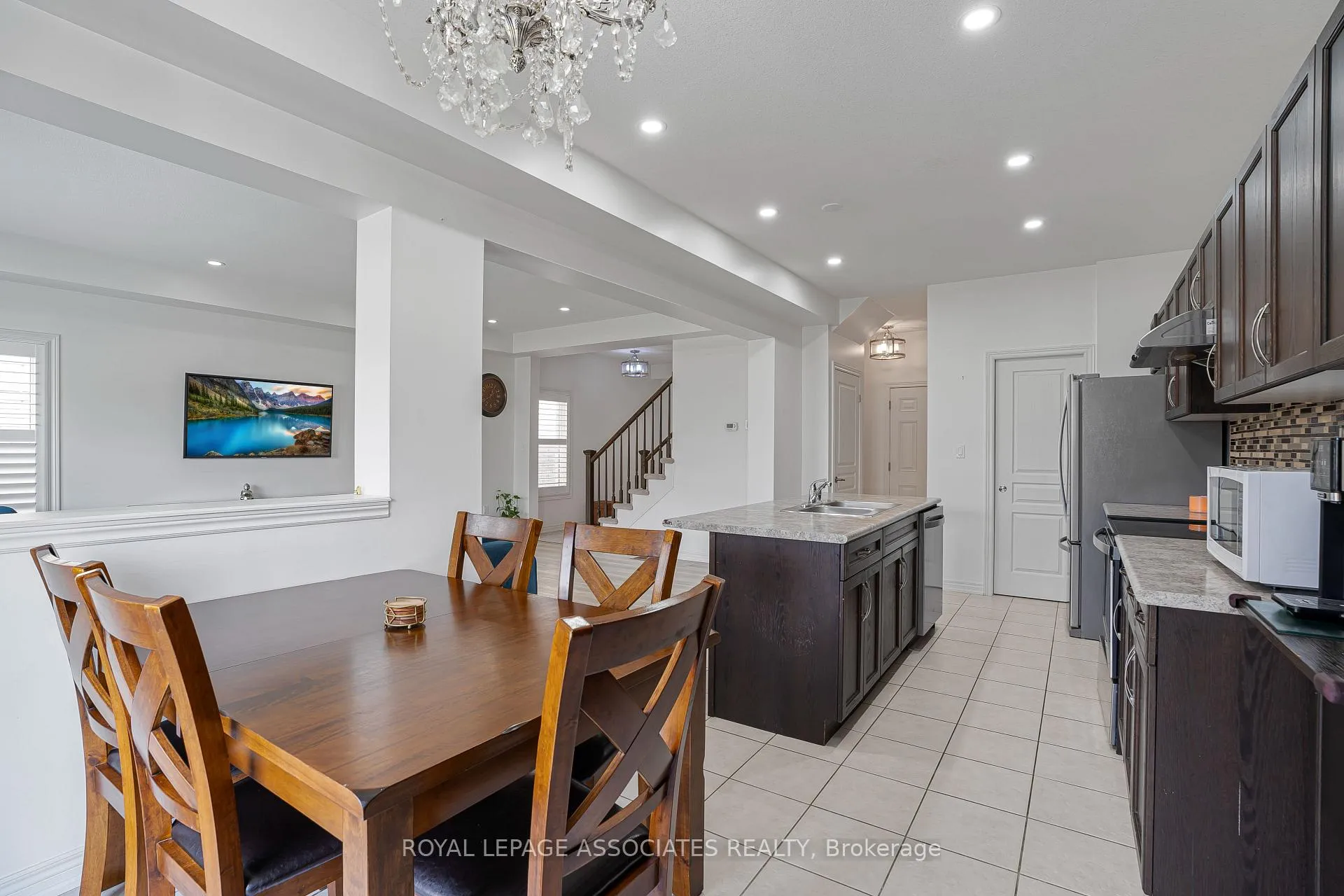 Photo 14 of 6117 Eaglewood Drive, Niagara Falls, Oldfield — HOMEH